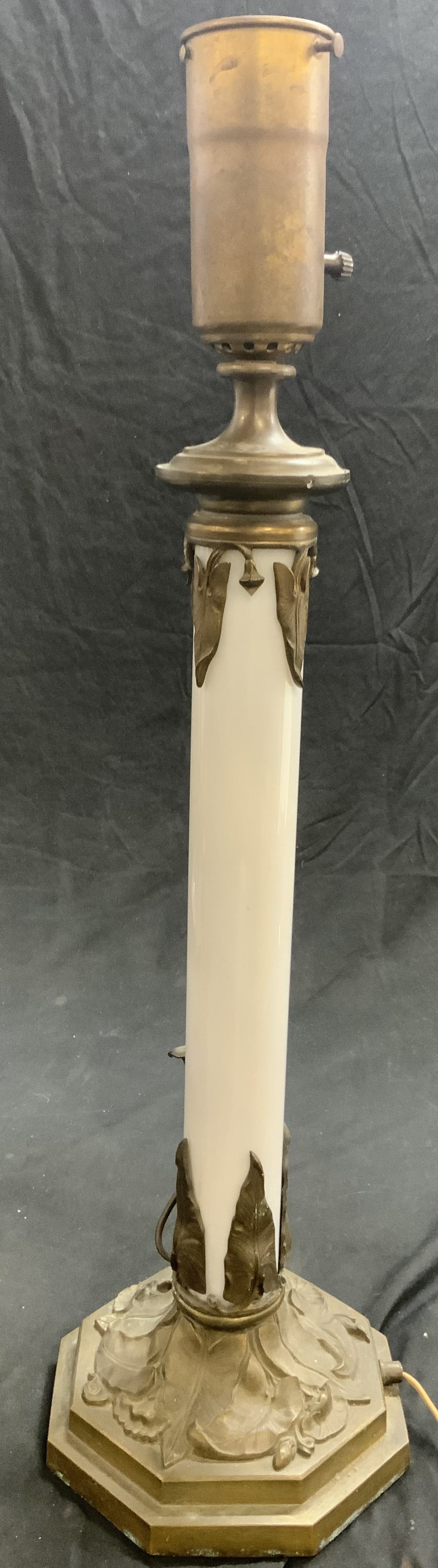 Vntg Hollywood Regency Style Table Lamp (1 of 6)