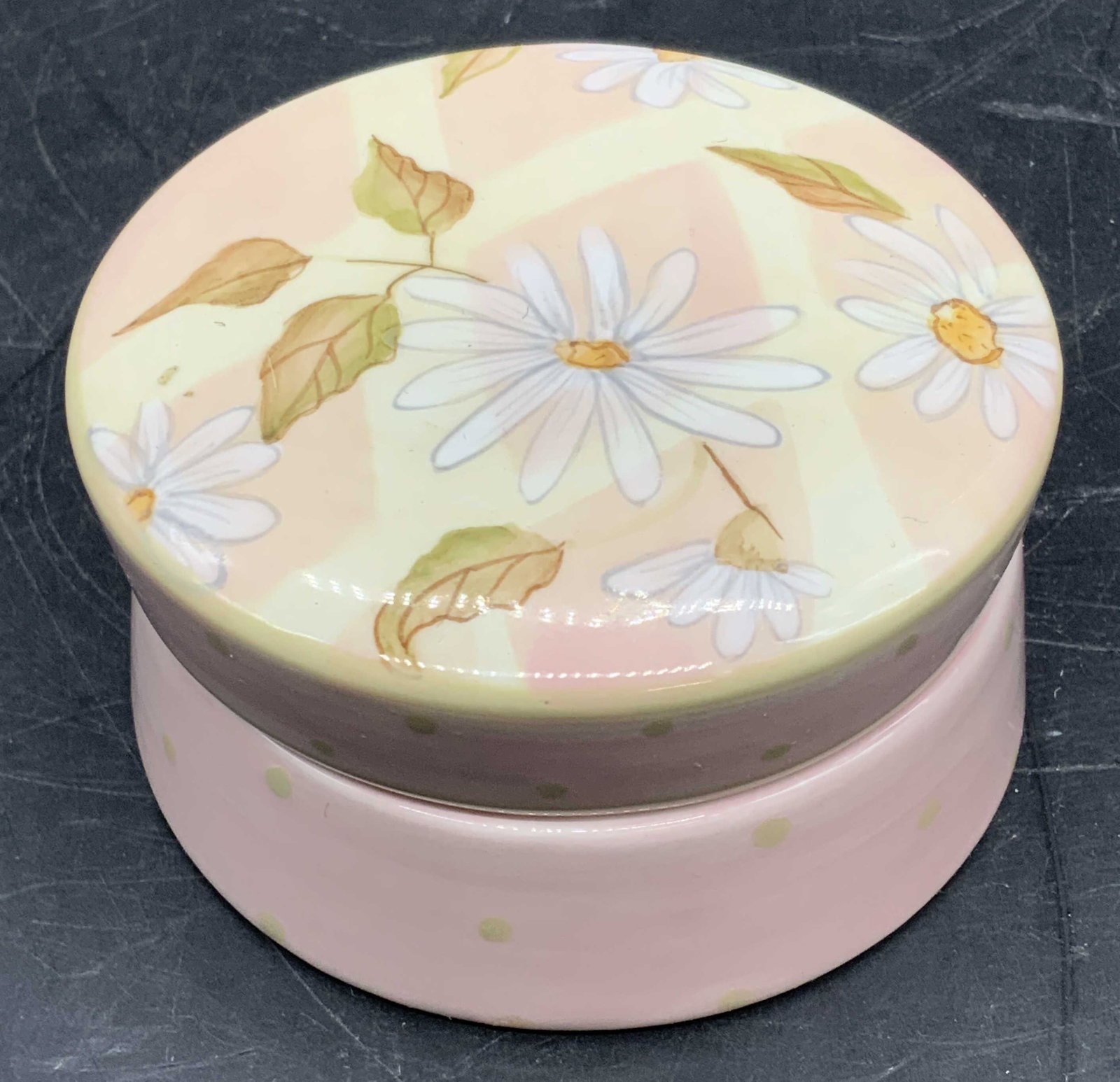 TRACY PORTER Hand Painted Porc Floral Trinket Box (1 of 7)