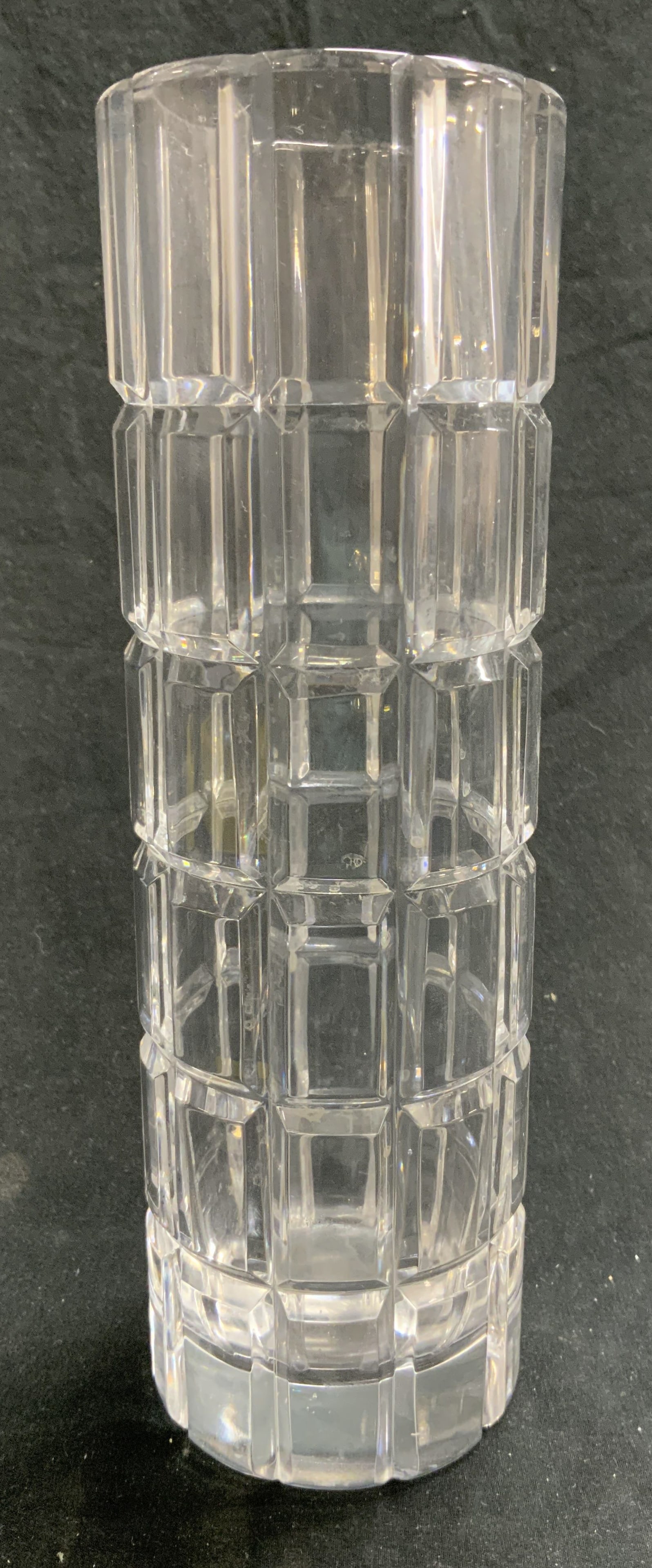 DRESDAN Cut Crystal Cylinder Vase (1 of 6)