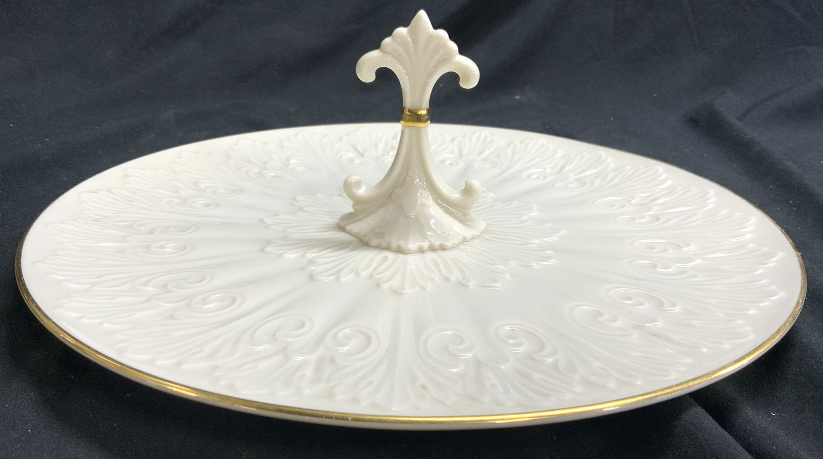 LENOX Porcelain Serving Dish W Gilt Rim USA (1 of 6)