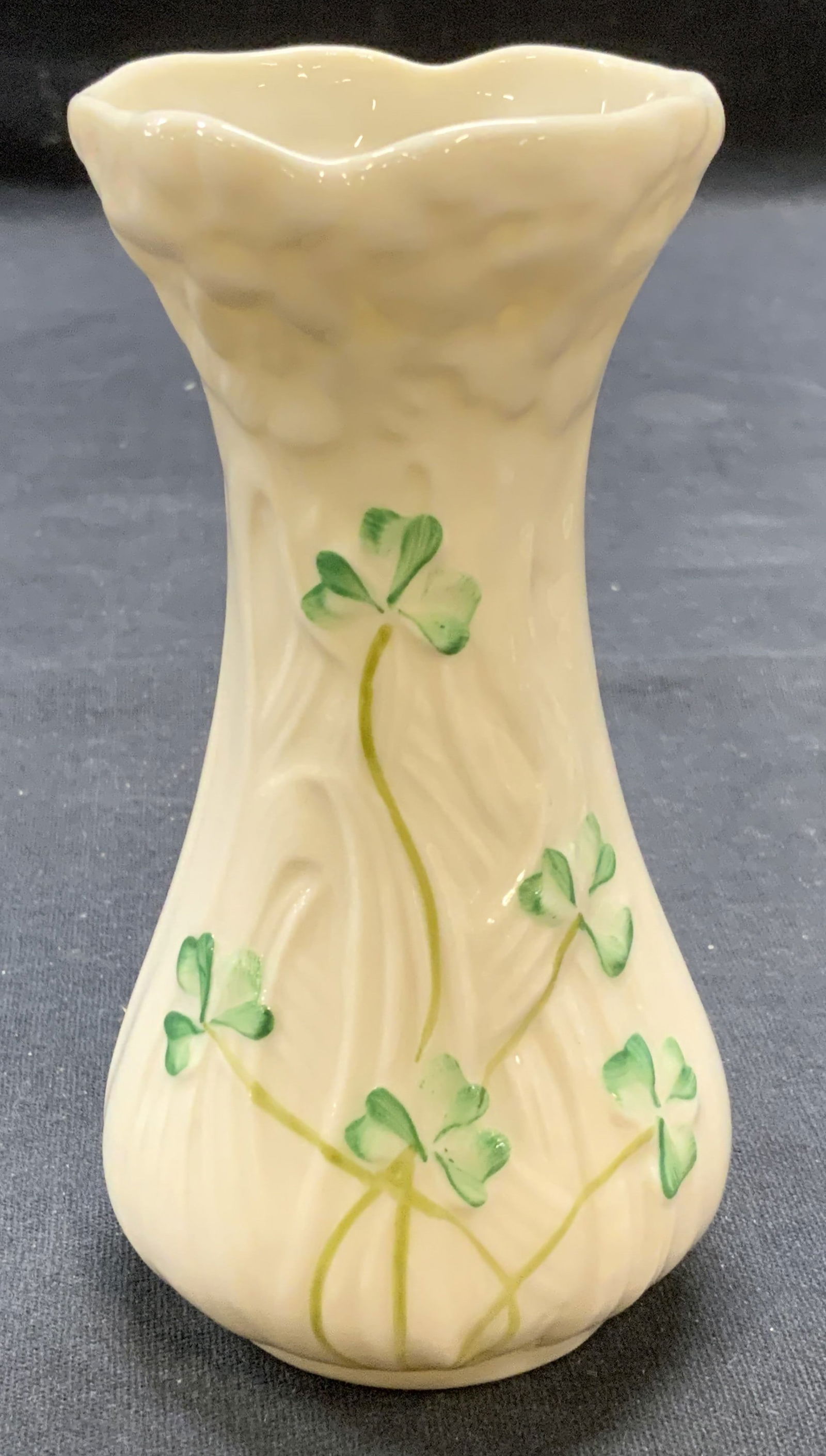 Belleek Porcelain Clover Bud Vase, Ireland Auction