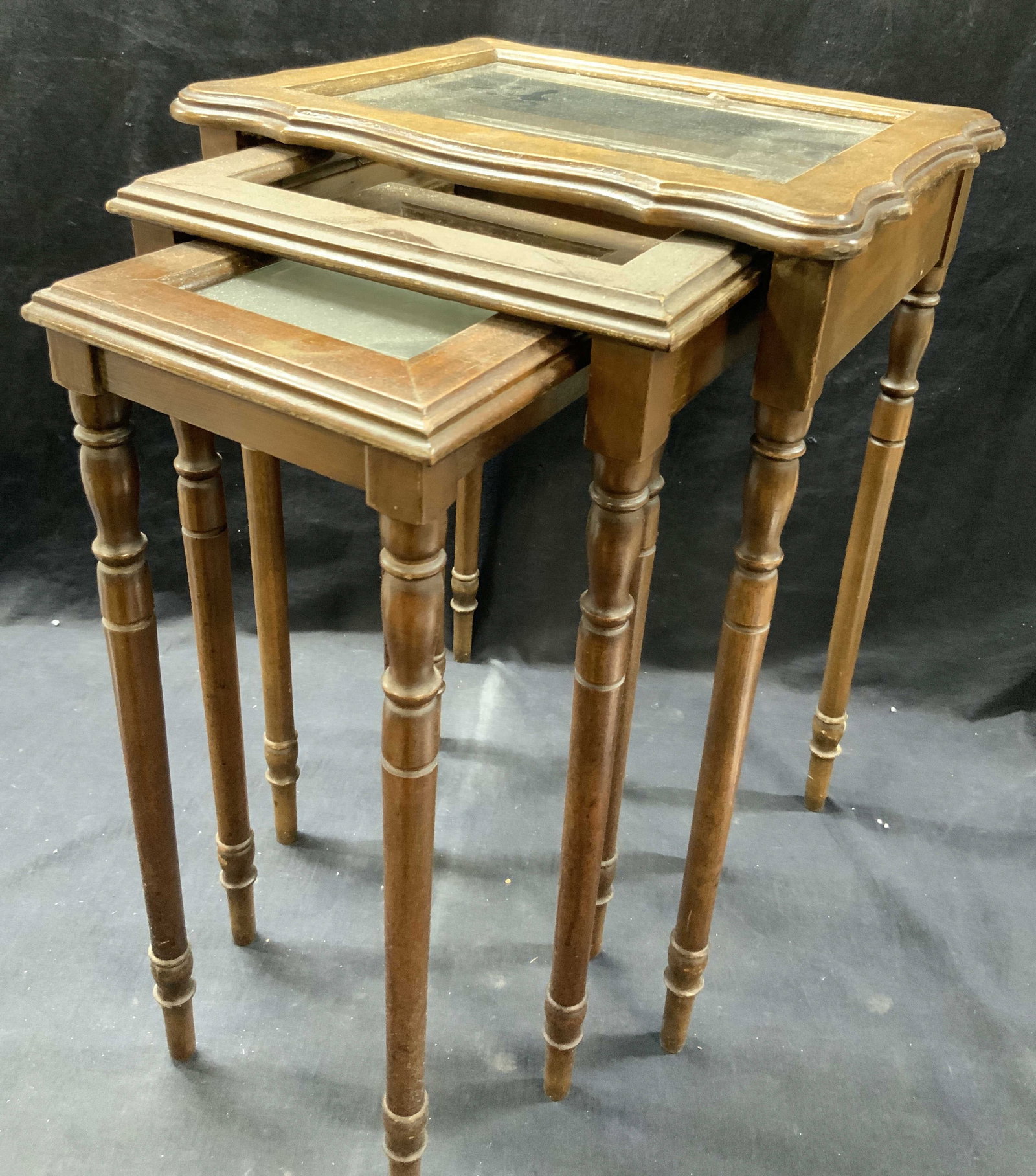 Vtg Set Three Nesting Side Tables (1 of 14)