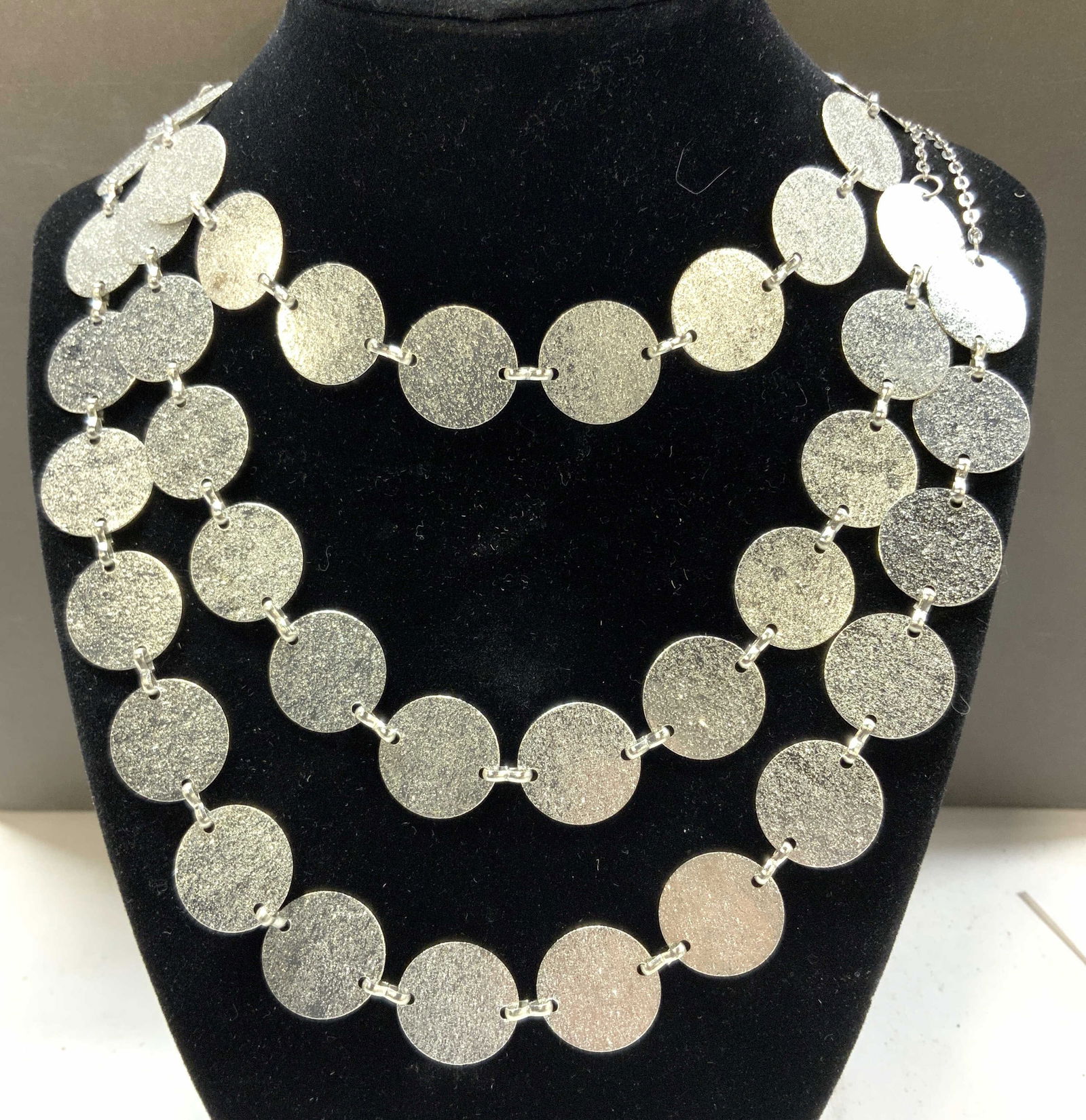 2 Disc Bead Silver Tone Necklaces (1 of 6)