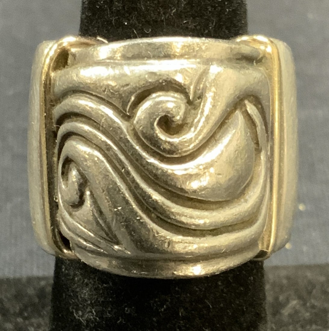 Vintage Sterling Silver Wave Ring (1 of 6)