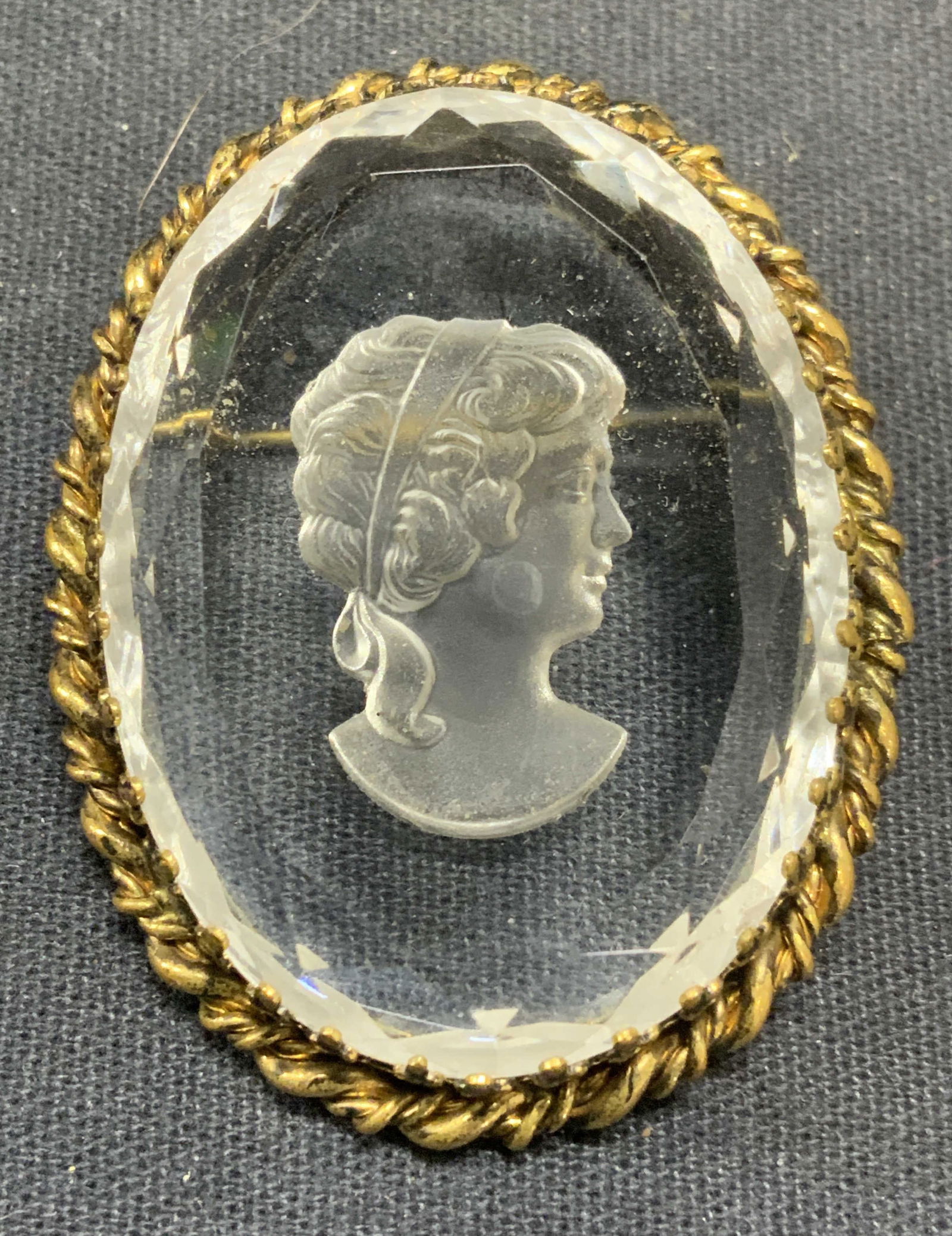 Vntg Gold Tone Glass Intaglio Cameo Brooch Germany (1 of 7)