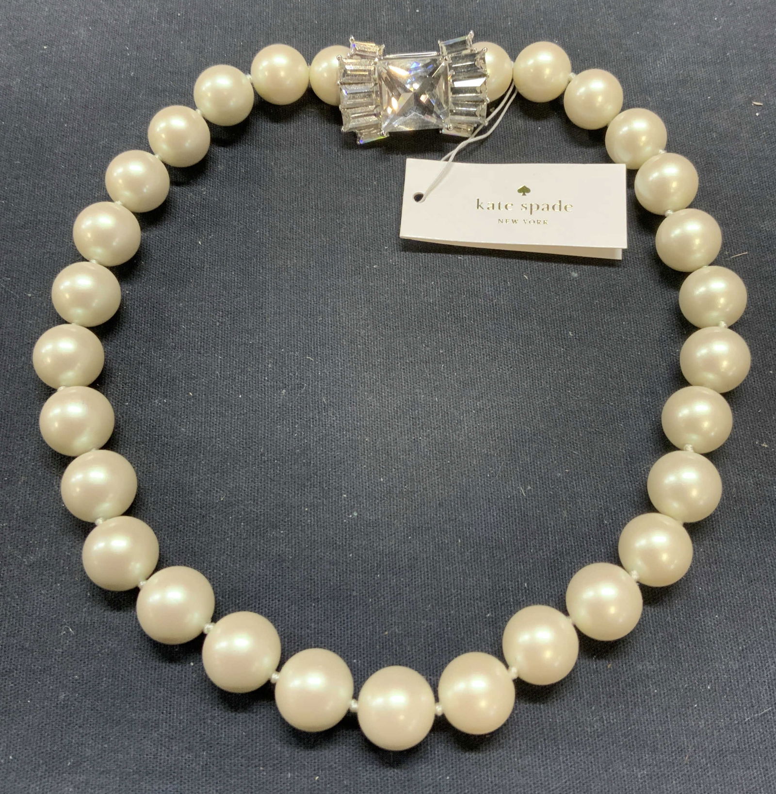 Kate Spade Faux Pearl Crystal Necklace NWT (1 of 7)
