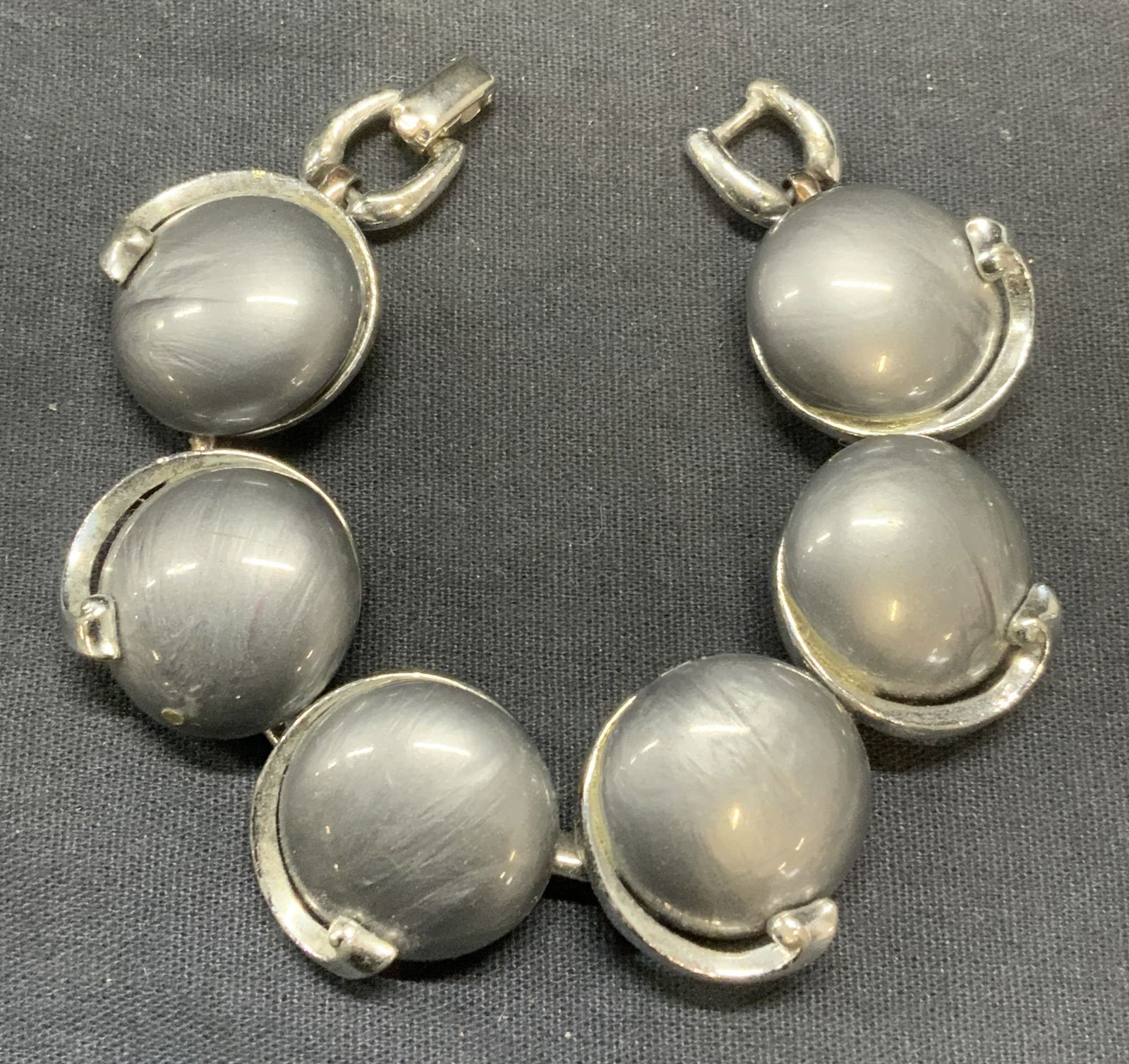 Silver Tone Metallic Cabochon Bracelet (1 of 6)