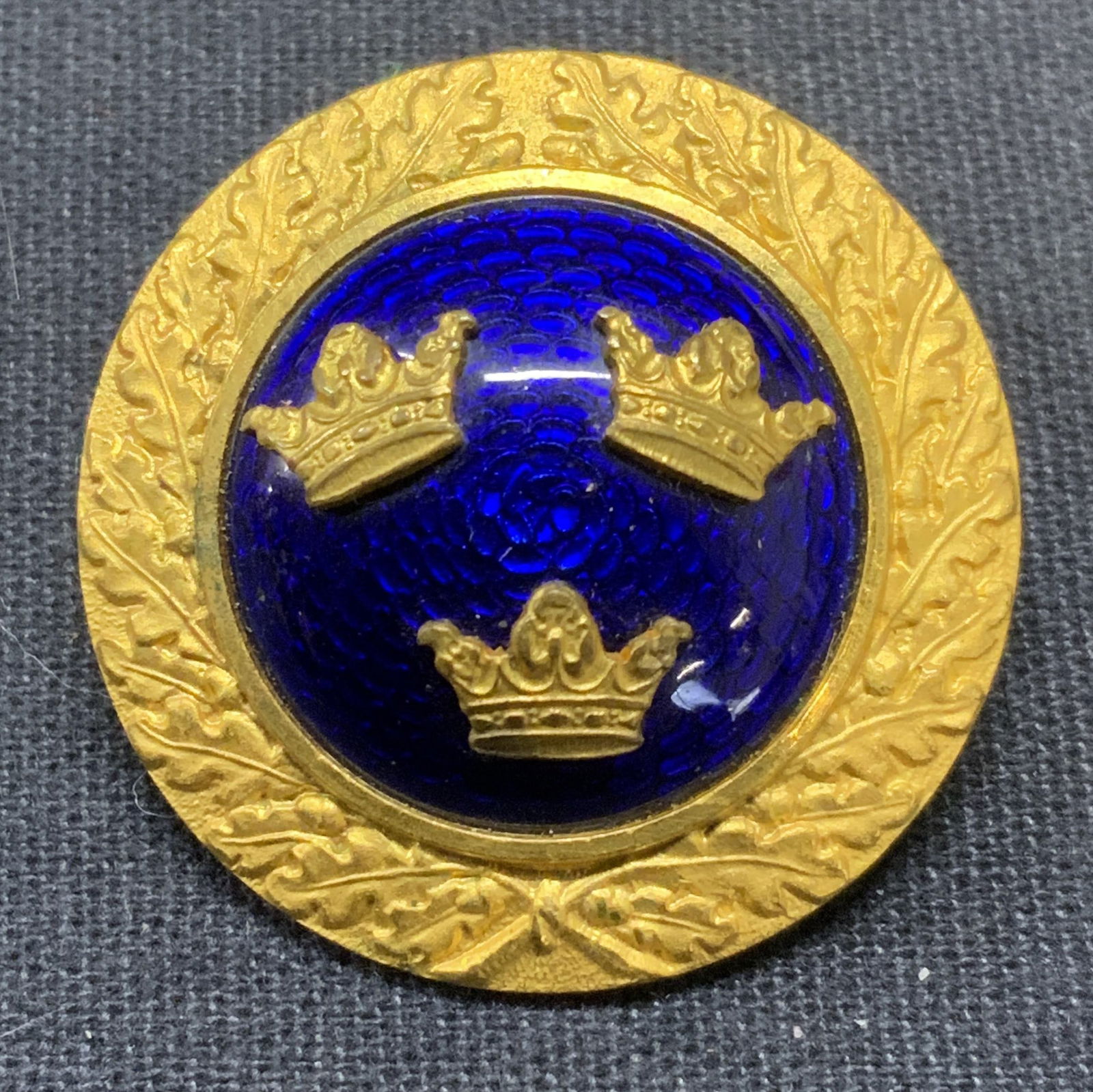 Sporrong & Co Gold Tn Crown Brooch Sweden (1 of 7)