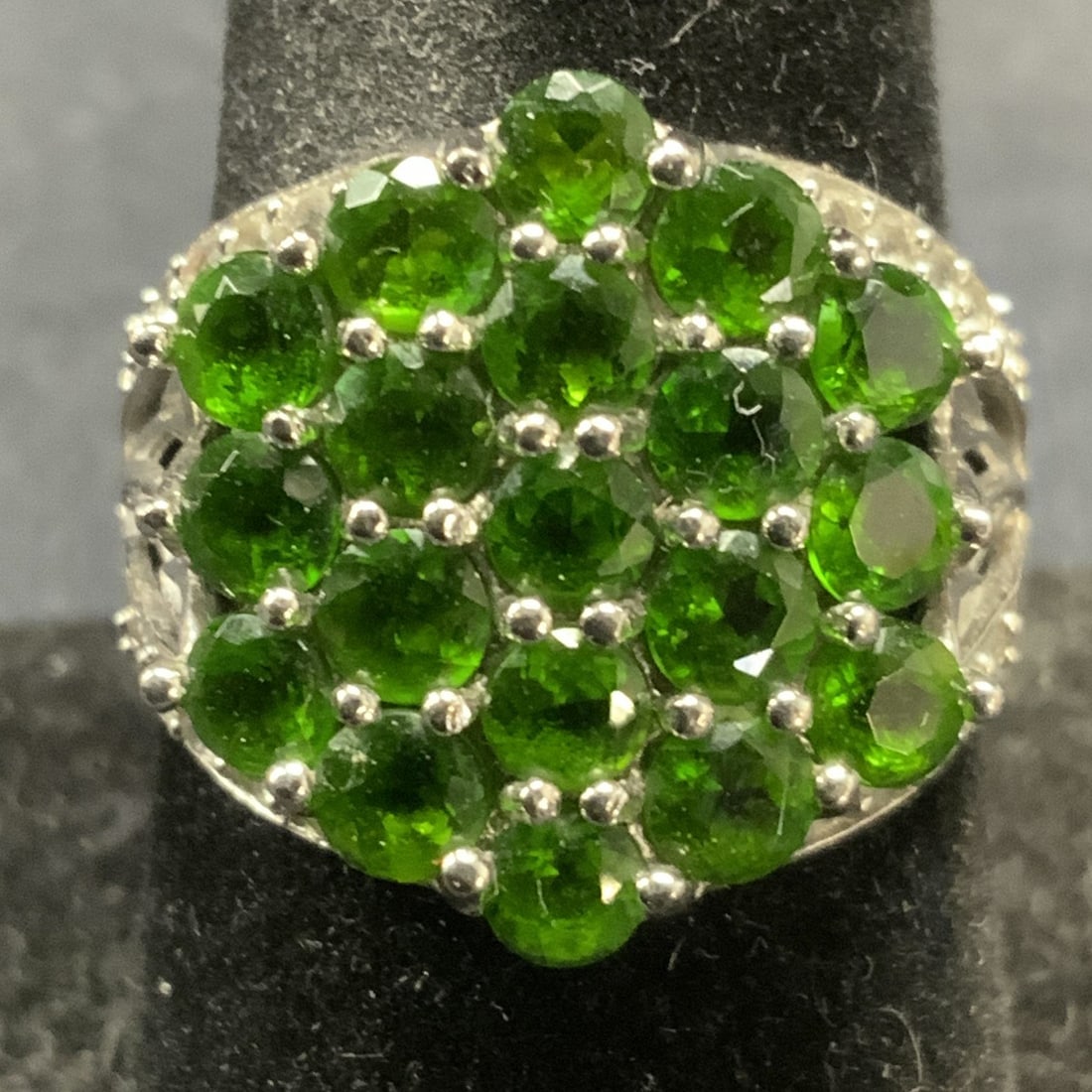 HT Sterling Silver Green Gemstone Ring (1 of 6)
