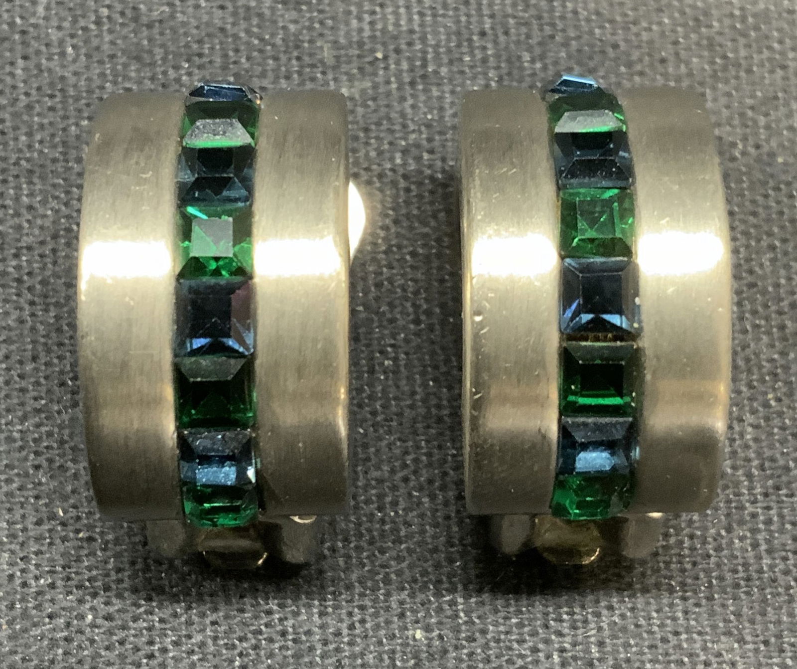 Vtg David Grau Silver Tone Green Crystal Earrings (1 of 6)