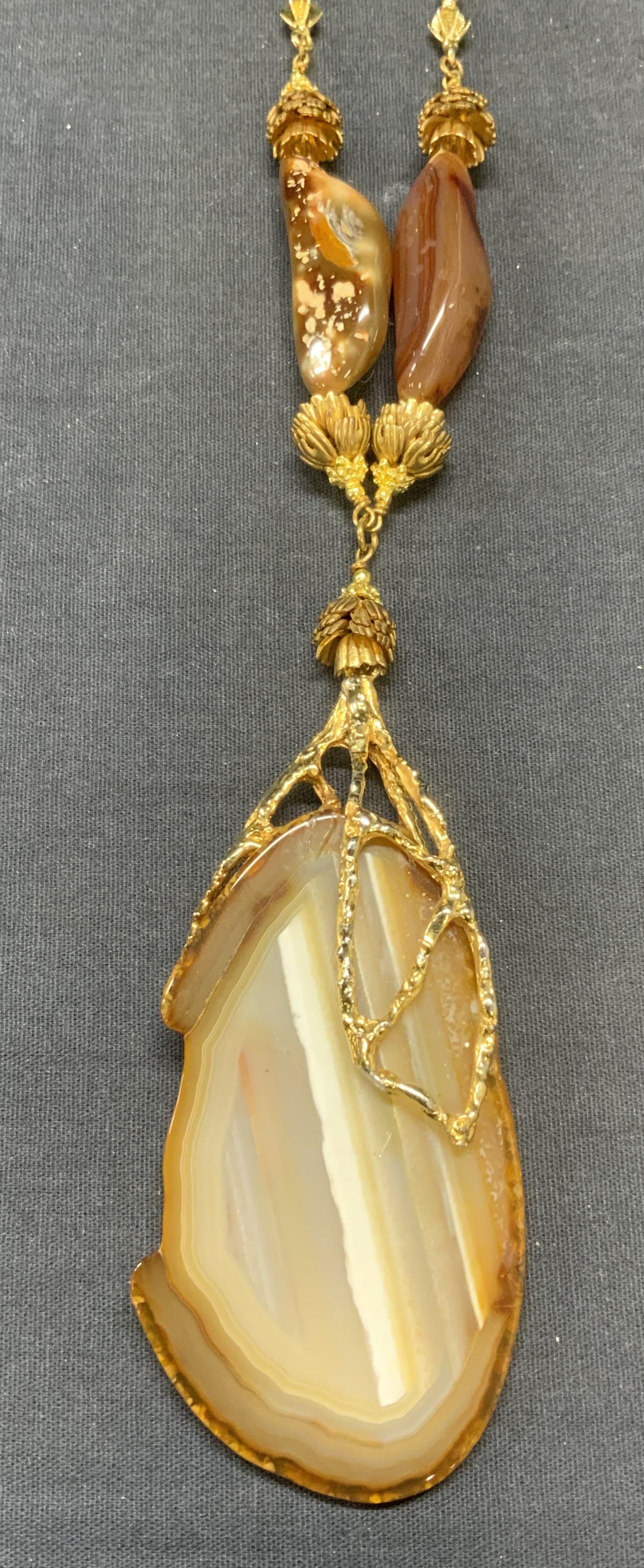 Gold Tone Agate Pendant Necklace (1 of 6)