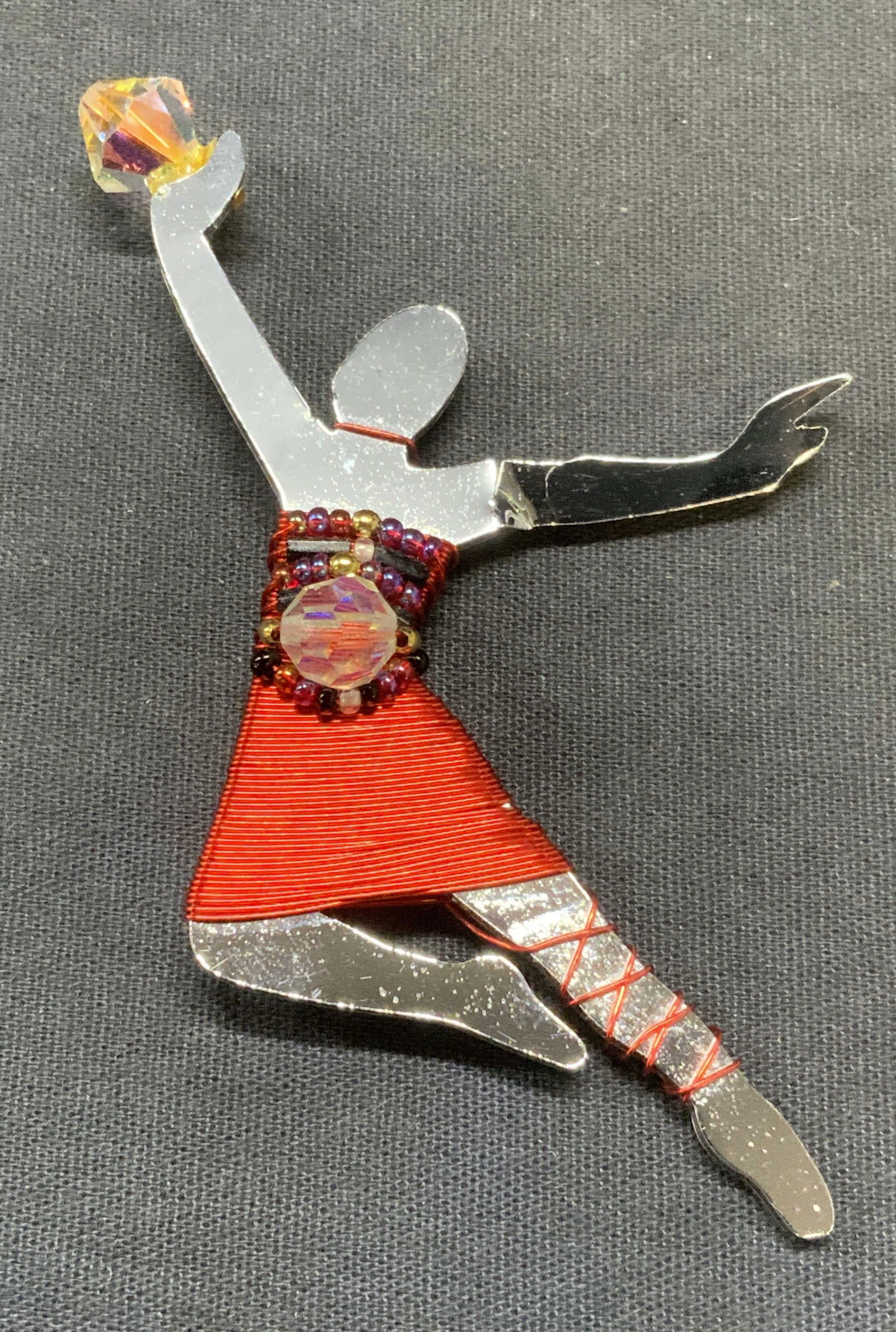 Vintage LIZTECH Silver Tn Figural Crystal Brooch (1 of 8)