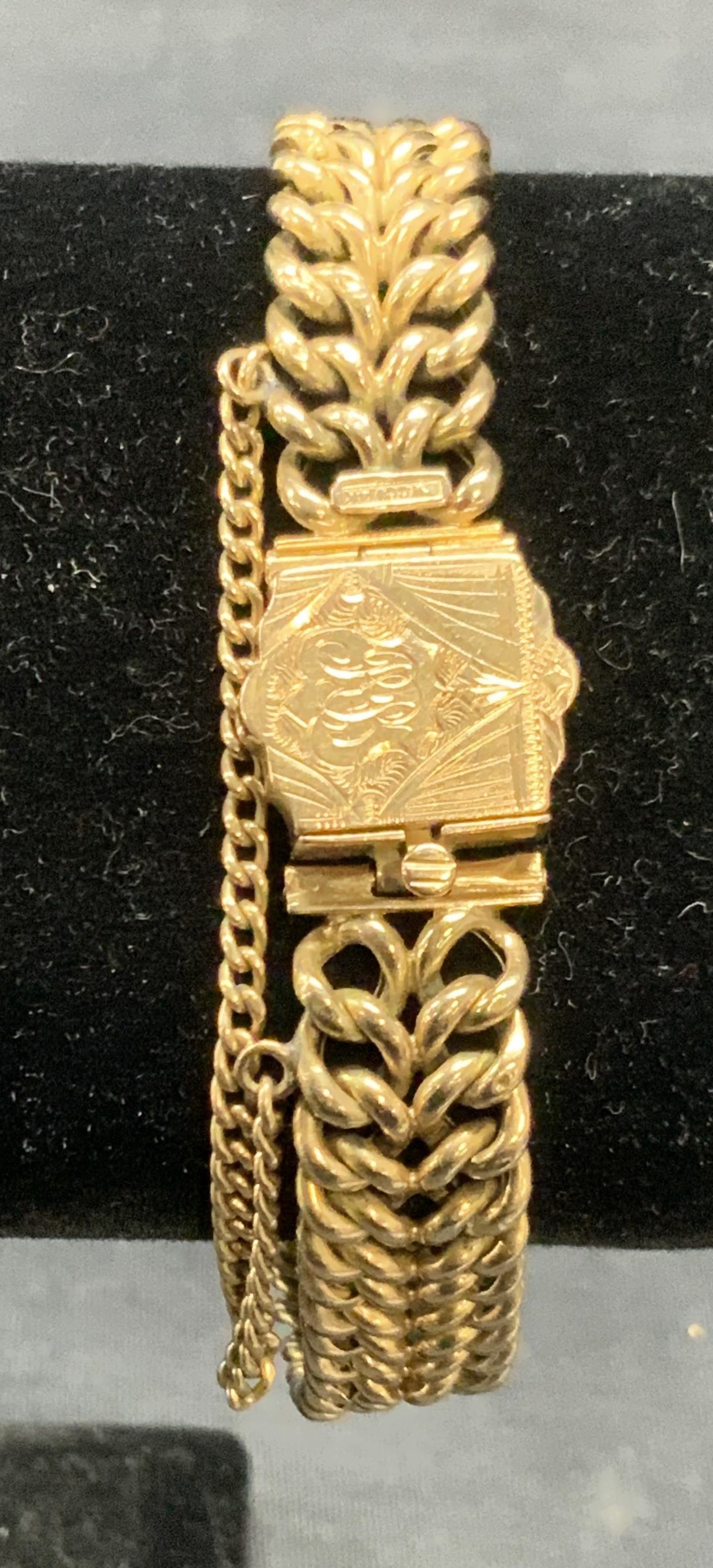 Vintage BWC Hallmarked 14k Gold Chain Bracelet (1 of 6)