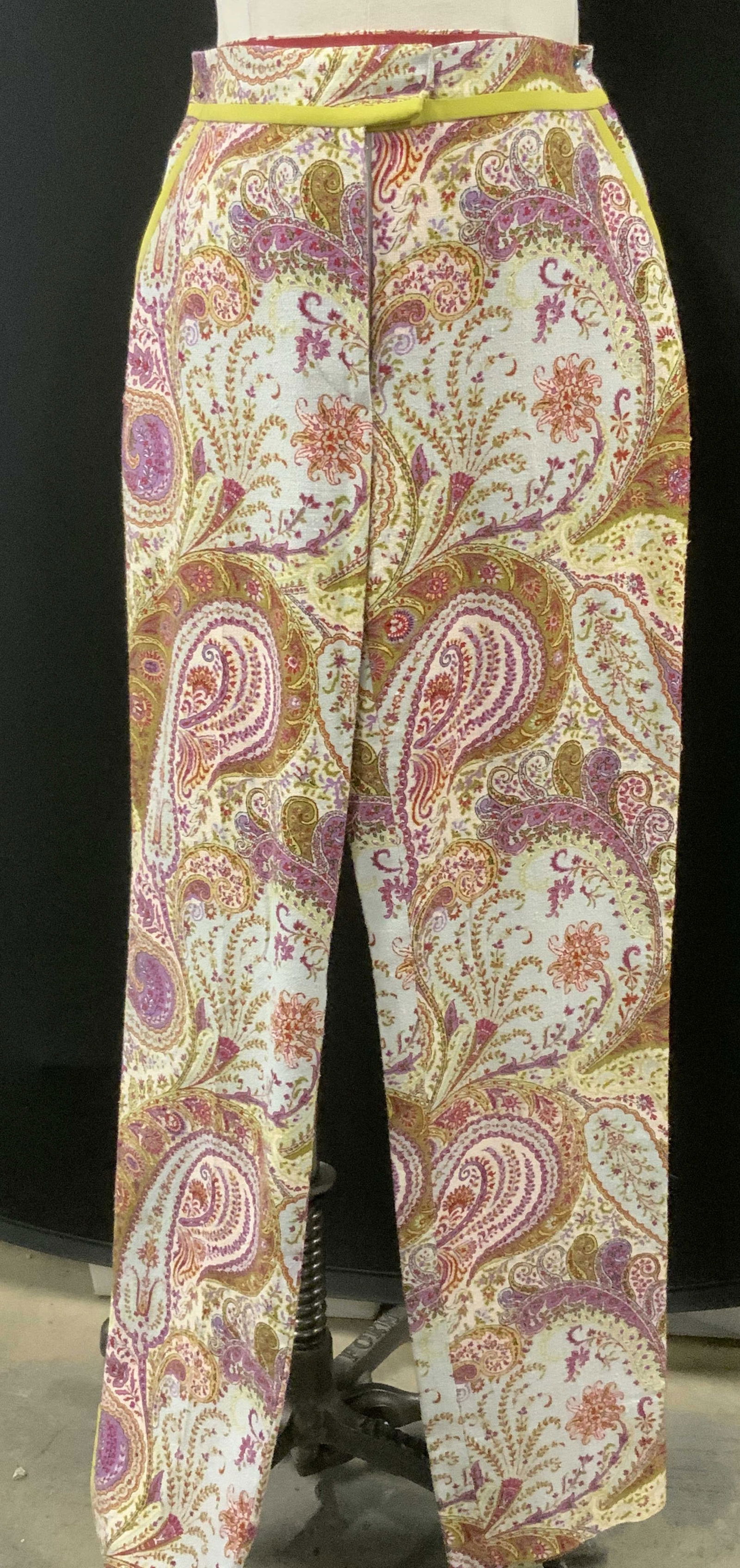 ETRO Milano Paisley & Floral Woven Cotton Pants: ETRO Milano Luxury Italian brand pants. Made in Italy. Colorful paisley and floral pattern in a soft woven cotton. Base color is celadon blue with vibrant greens, violet, red. Size 40.. Straight leg p