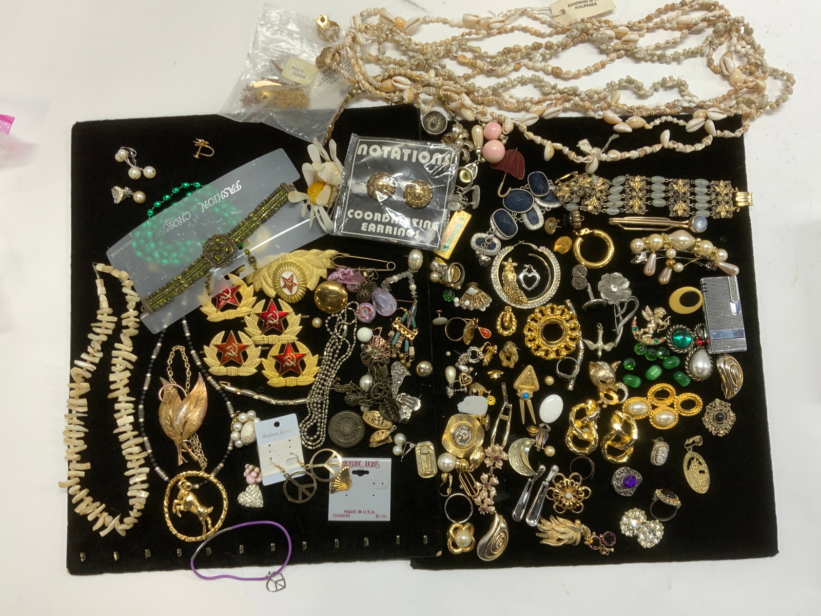 Jewelry Makers Lot- Fashion Jewelry & Parts: Vintage Jewelry and jewelry parts. Use for jewelry making , arts and crafts, repair and wear. A few piece ware wearable as is. Some of These include 5 Shell necklaces , 14 in. drop. Crystal heart pin 