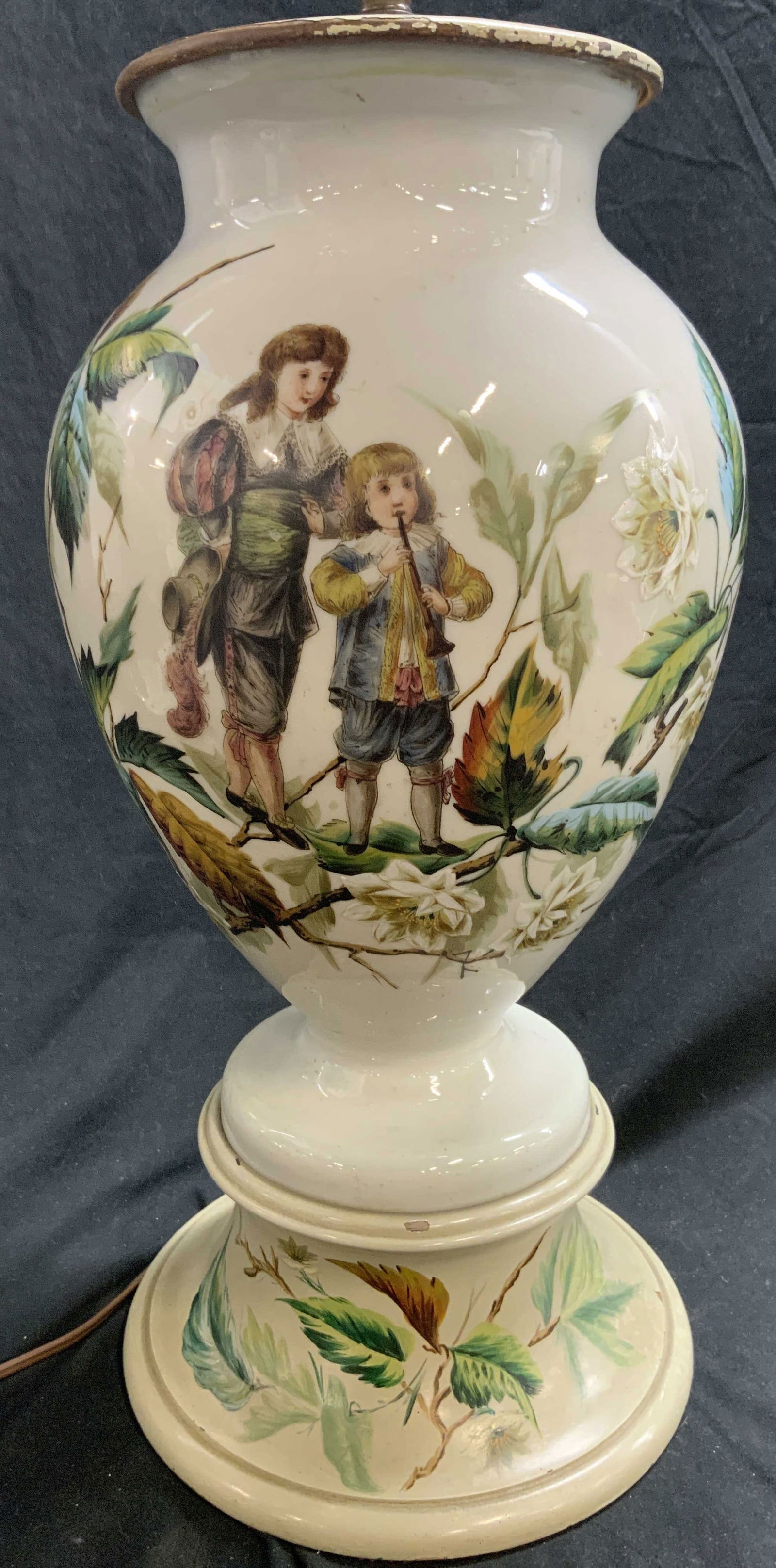 Vntg Porcelain & Metal Table Lamp W Figural Detail (1 of 8)