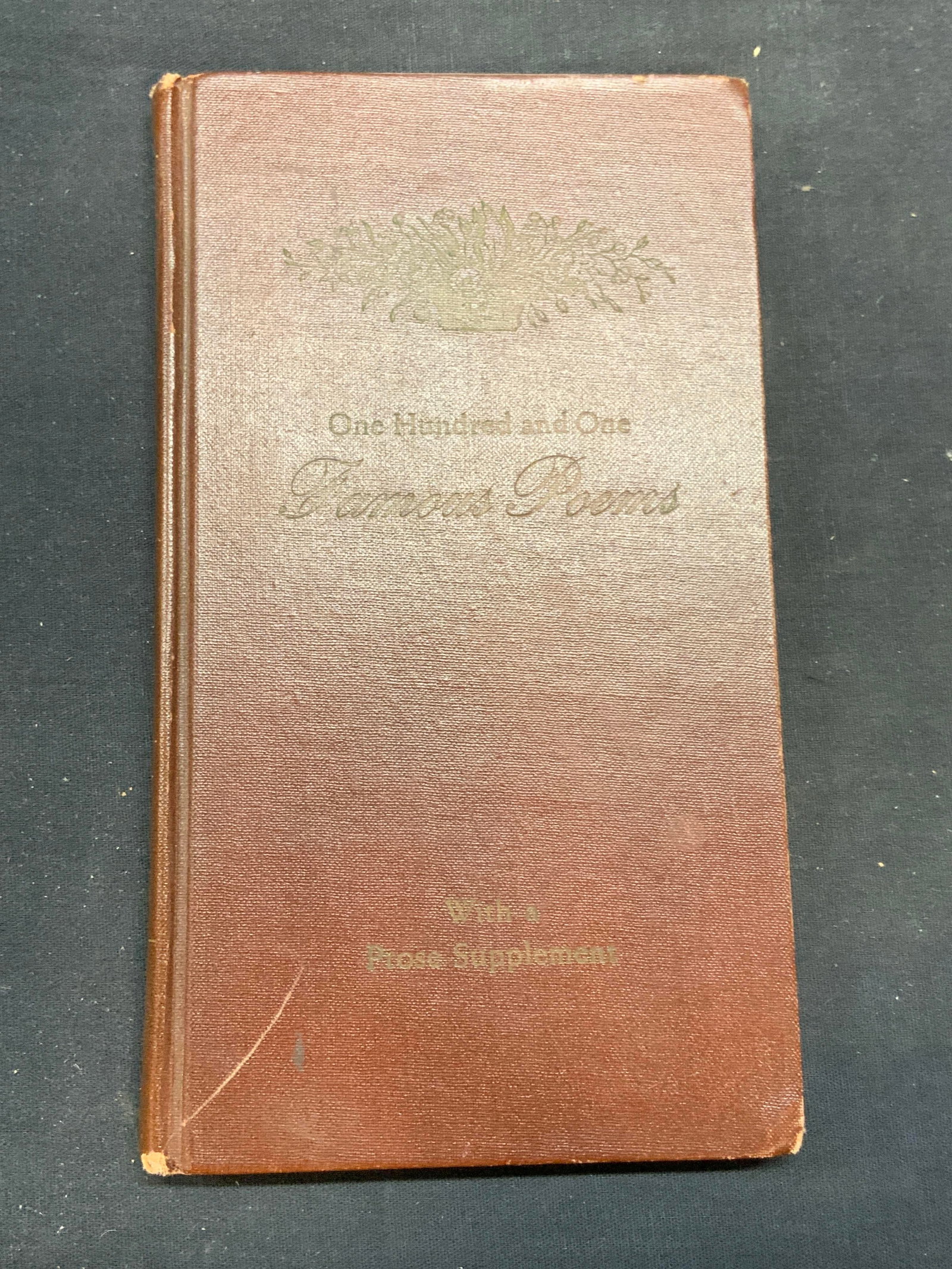 One Hundred & One Famous Poems Illustr 1958: Hardcover copy of One Hundred and One Famous Poems. Compiled by Rov. j Cook. Published by The Reilly & Lee Company, 1958. Contains 20+ illustrations. Measures approx. 8.25 x 4.75 inches. Wear to cover