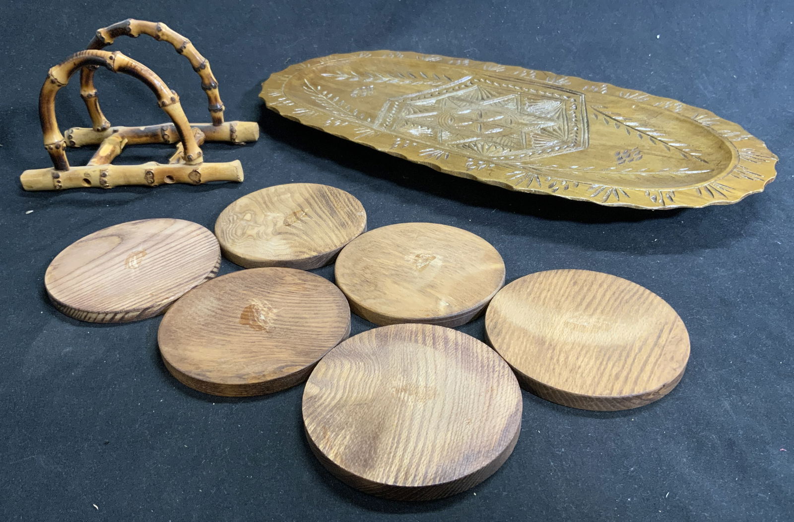 Lot 8 Assorted Wooden Tabletop Accessories (1 of 7)