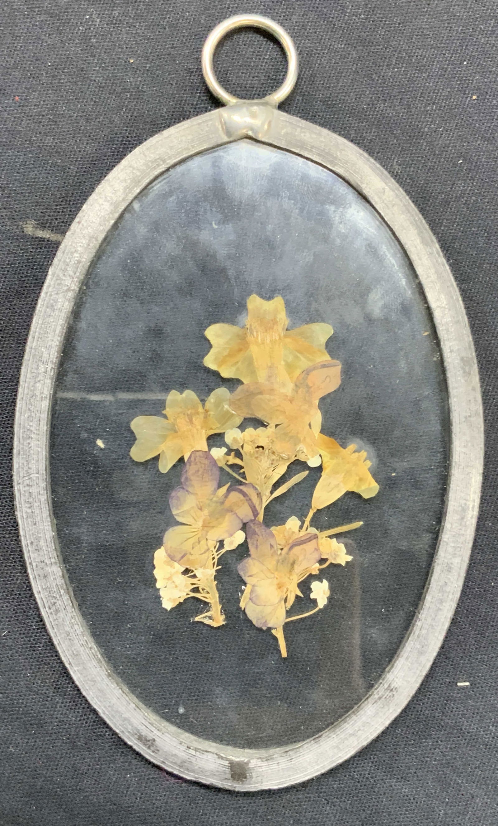 Vtg 4.5 Inch Hand Crafted Dried Flower Sun Catcher (1 of 6)