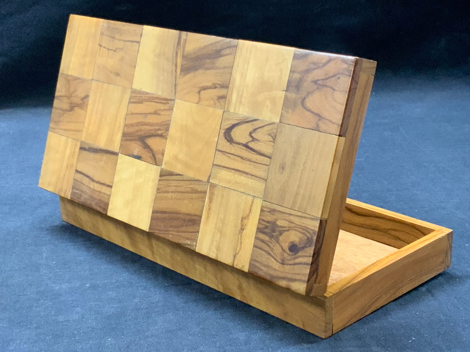 Checkered Patterned Wooden Box: Light toned wooden box with lid in a checkered pattern. Approx 8 x 4 x 1.5 inches Moderate wearing to wooden edges. Wooden box, trinket box, dresser box, home decor, cigarette box, small storage, wood