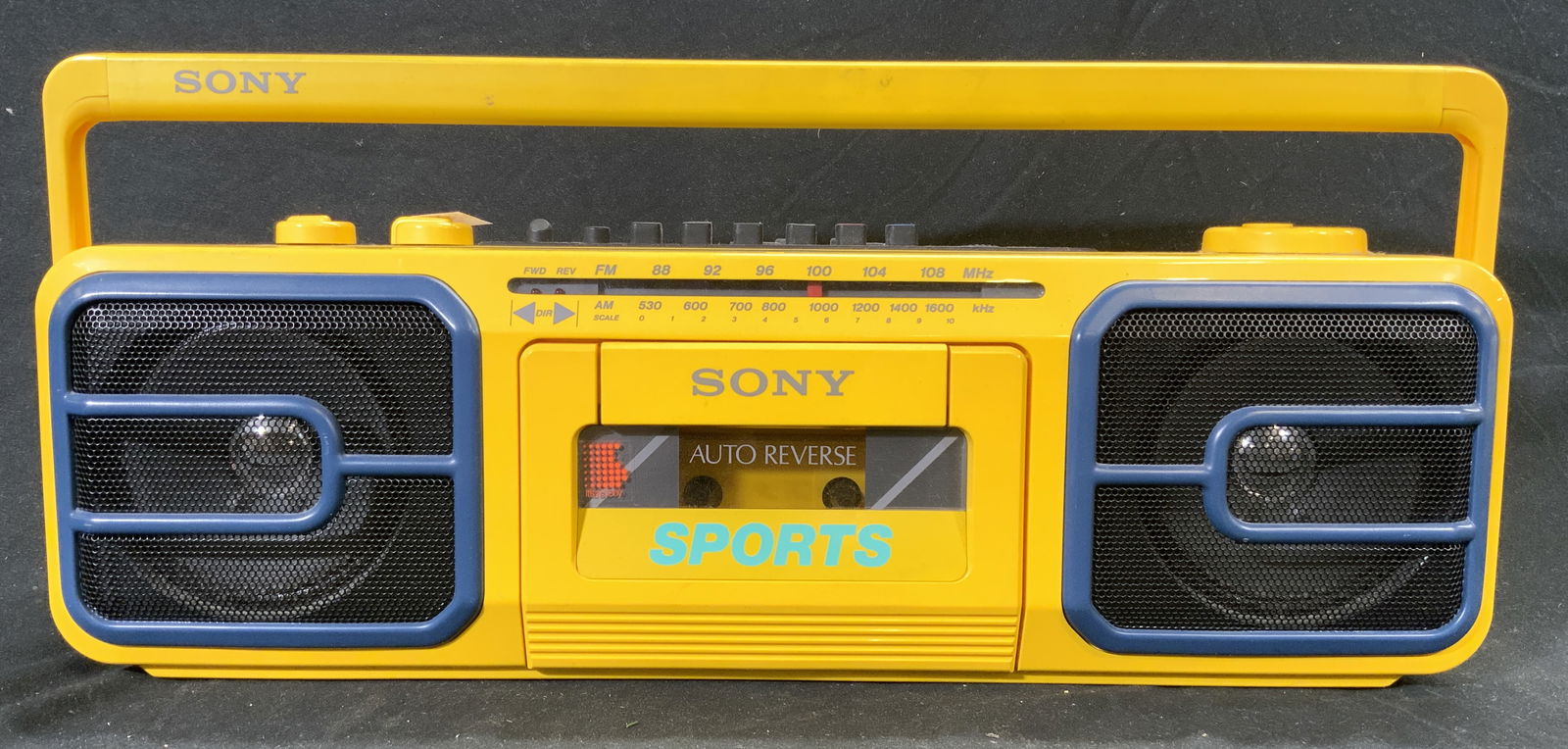 SONY CFS 950 Vntg Boombox Yellow (1 of 8)