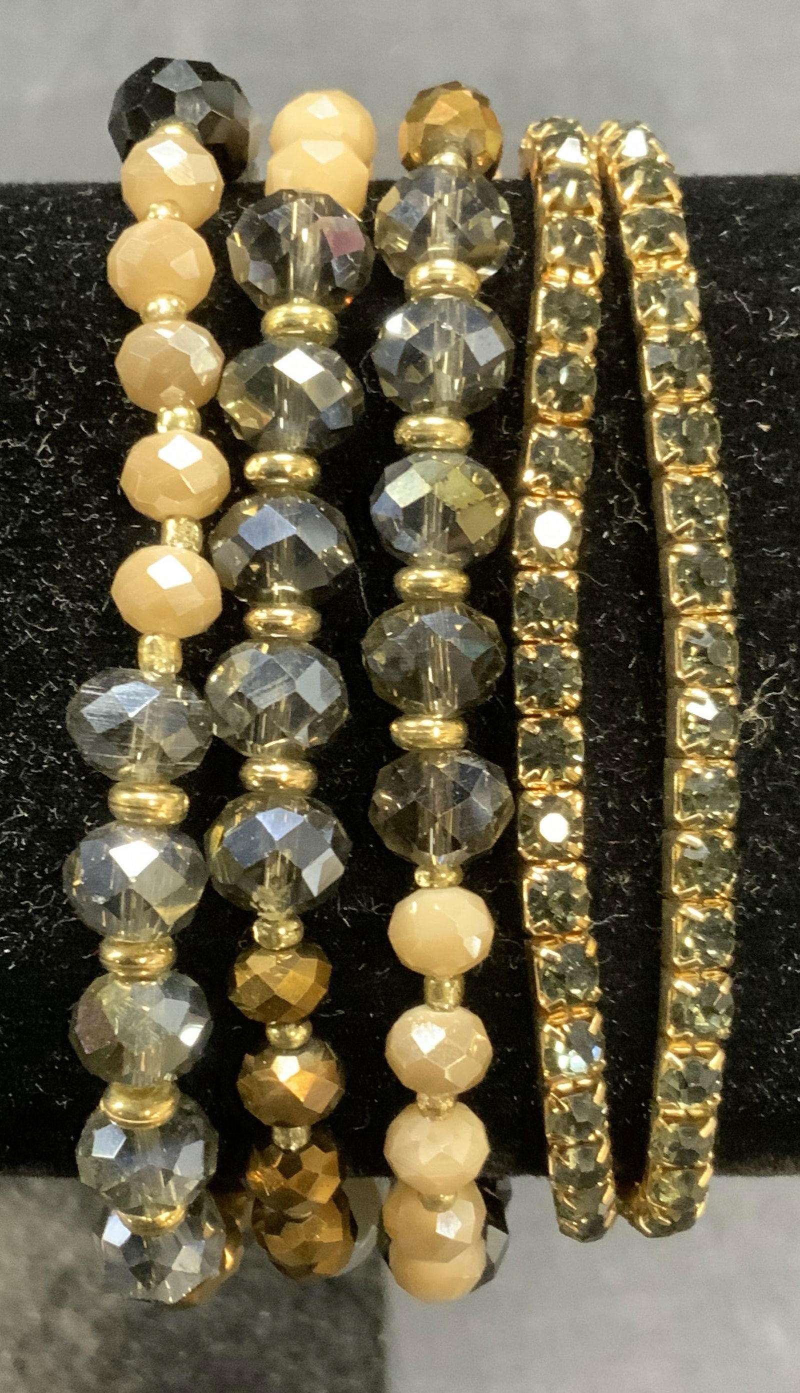 Set 5 Multi Color Crystal Bracelets NWT (1 of 6)