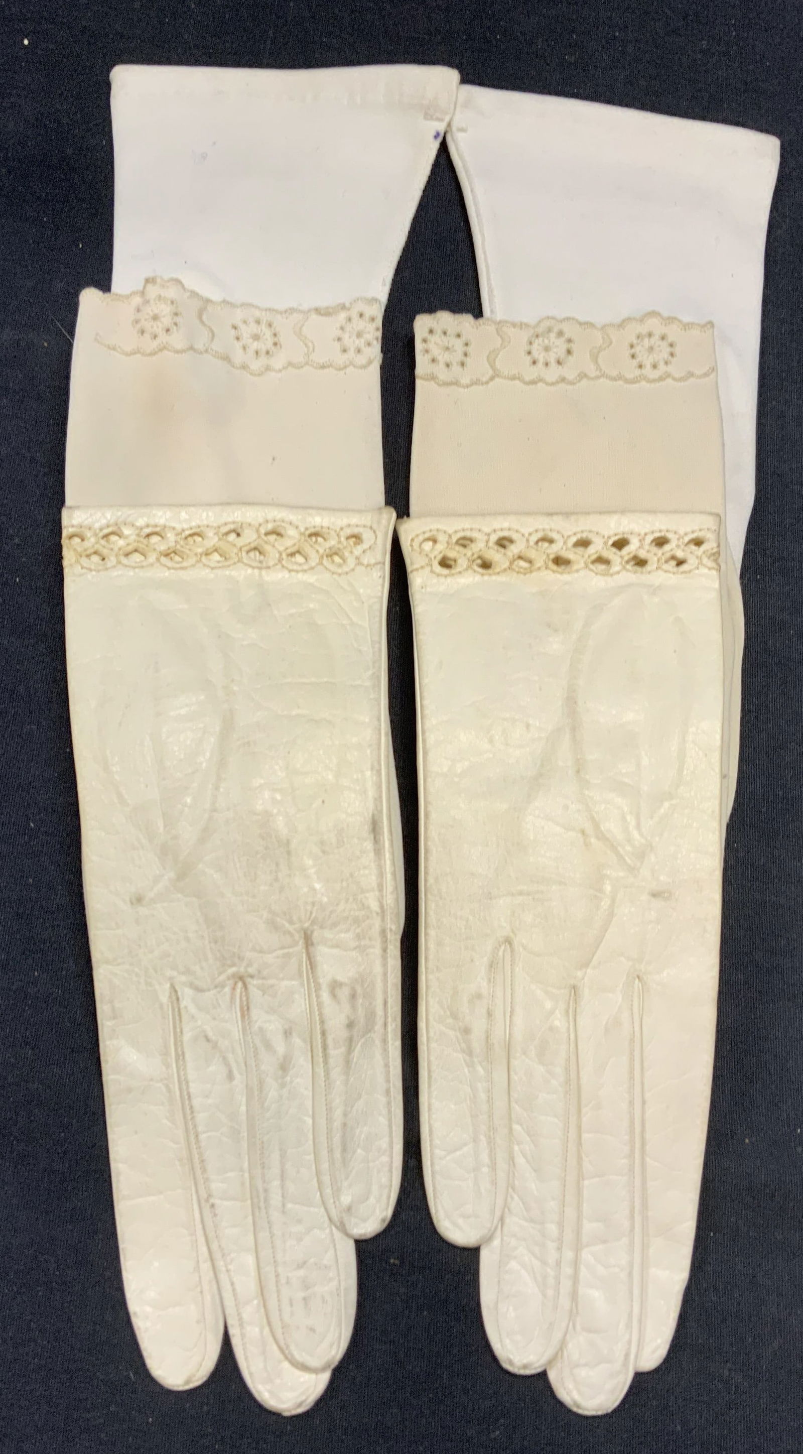 Lot 3 White Leather & More Gloves (1 of 7)