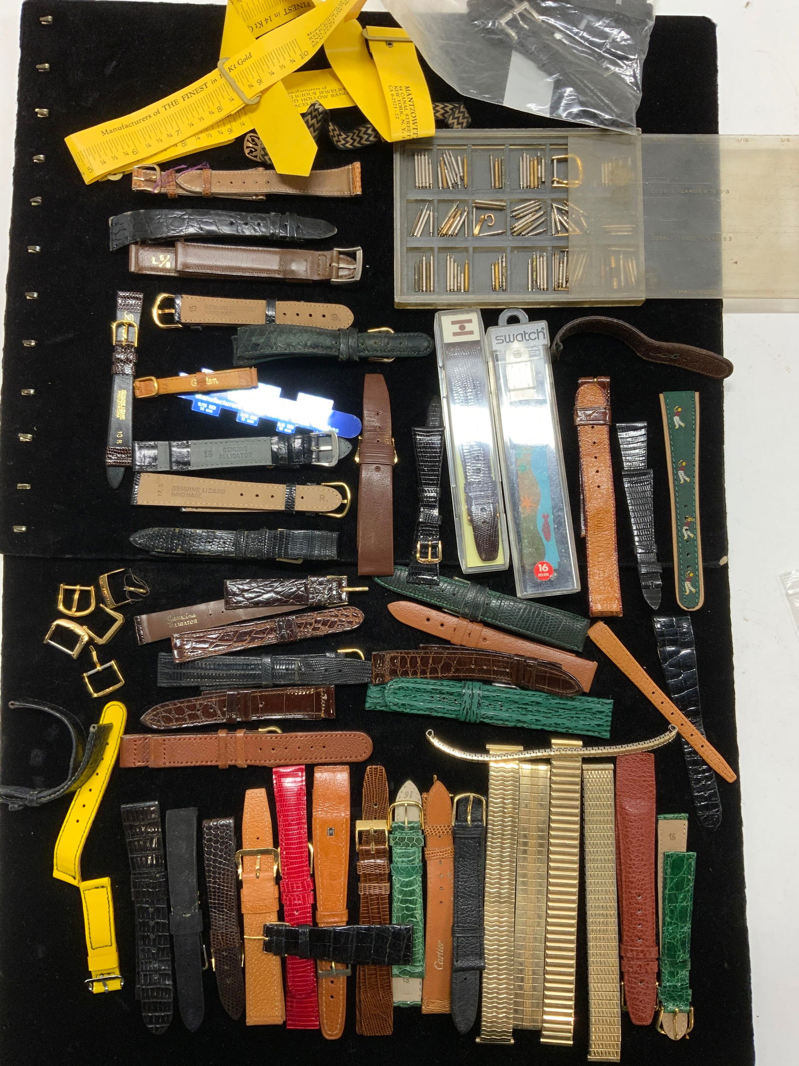 Group Lot Leather Watch Bands & Access. France: Large lot of new and pre owned leather watch bands. Alligator, Lizard, boar leather, crocodile, shark leather, pigskin, more. brands include Cartier, BVLGARI, Hirsch, de Beer, Omega, more. Colors of g