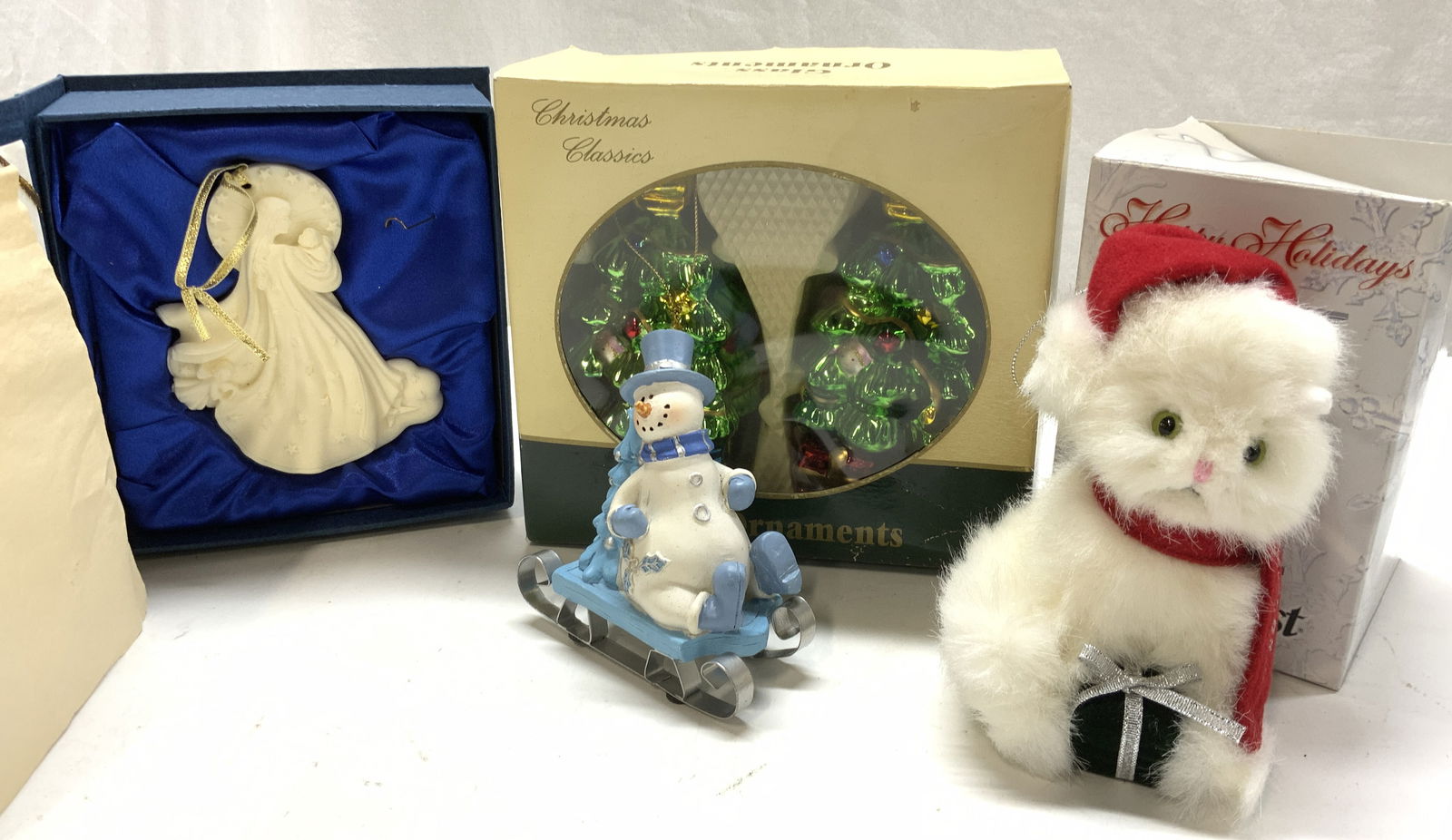 5 Christmas Tree Ornaments and Decor (1 of 9)