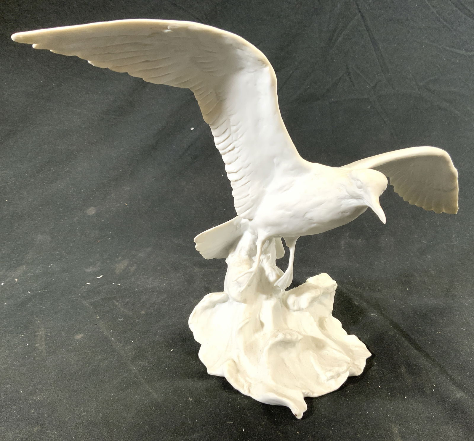KAISER GERMANY Porcelain Bird Figural (1 of 7)
