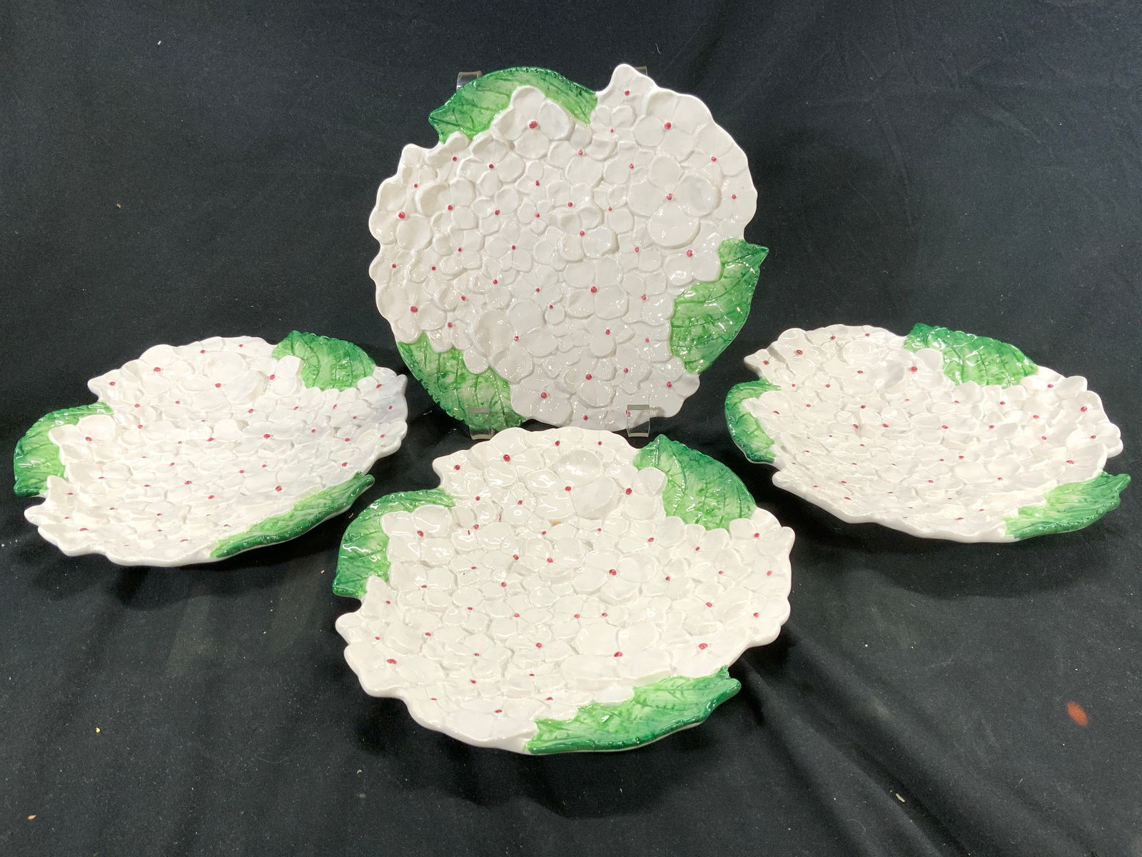 OCI Set 4 Porcelain Floral & Leaf Plates (1 of 8)