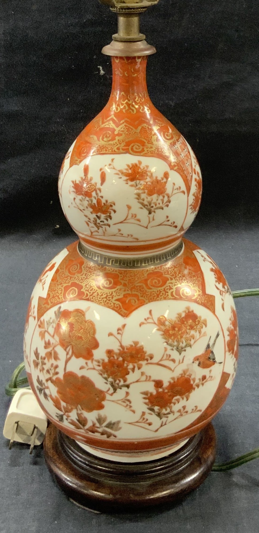 Vtg Hand Painted Asian Gourd Ceramic Lamp (1 of 10)