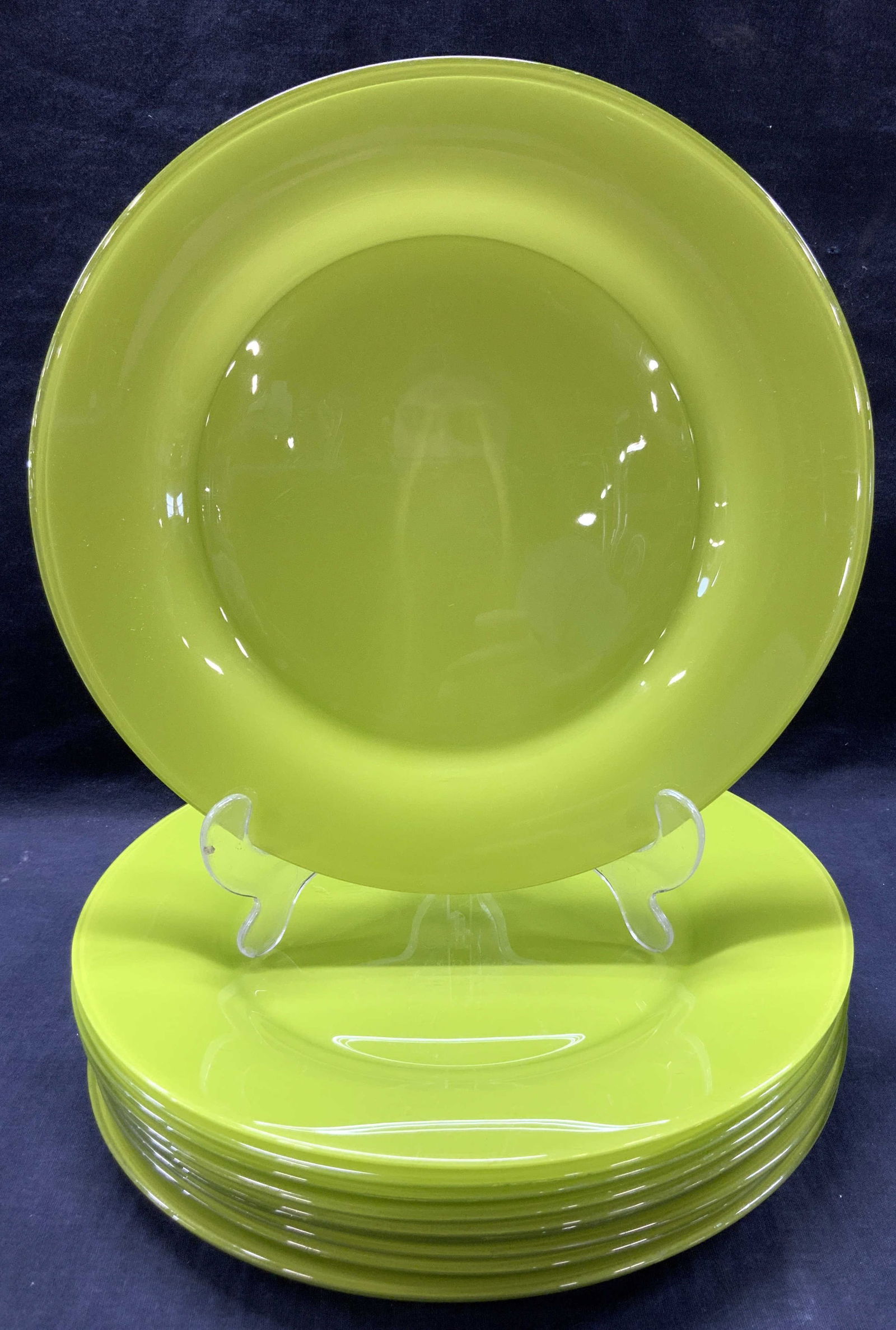 Set 11 Kiwi Green Glass Dishes, Arc France (1 of 8)