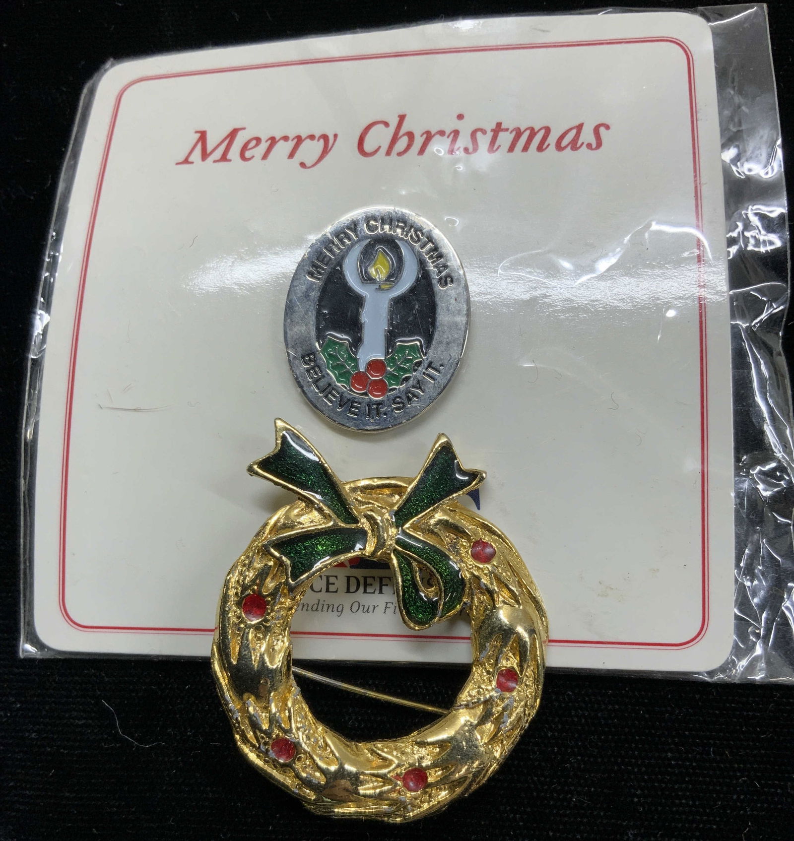 Lot 2 Christmas Wreath Brooch and Candle Pin (1 of 6)