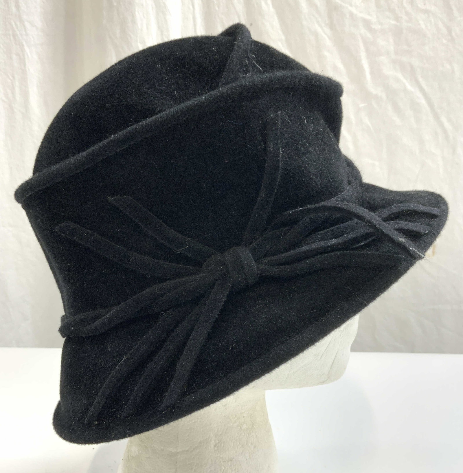 MON CHERI Wool Blend Flapper Hat (1 of 7)