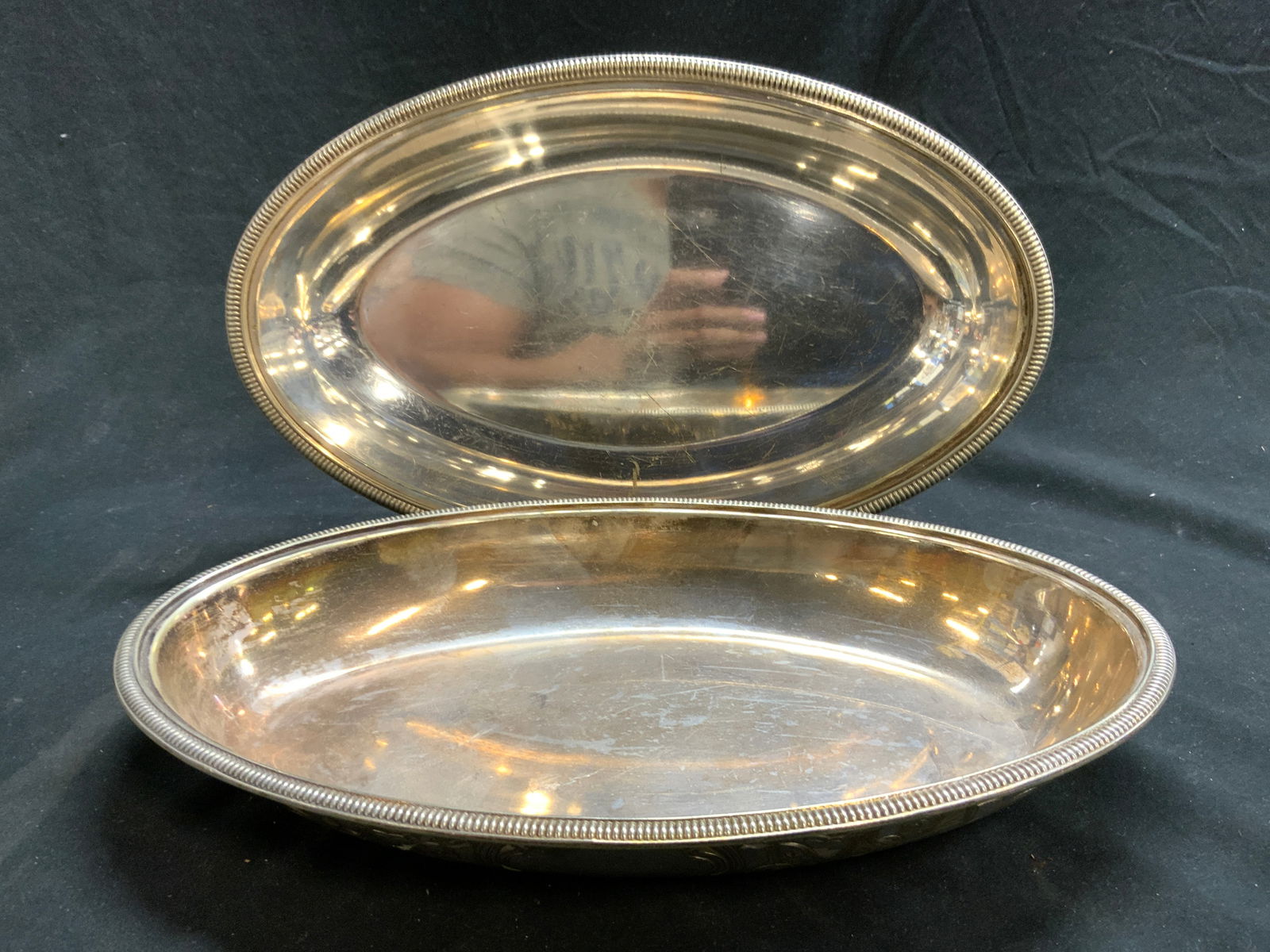Silver Plate Lot 2 Serving Trays HE & CO (1 of 8)