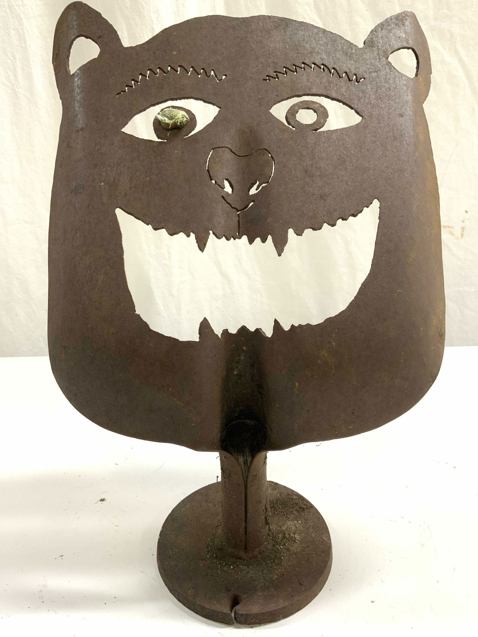 ML Signed Cat Head Metal Shovel Head Sculpture 14i (1 of 7)