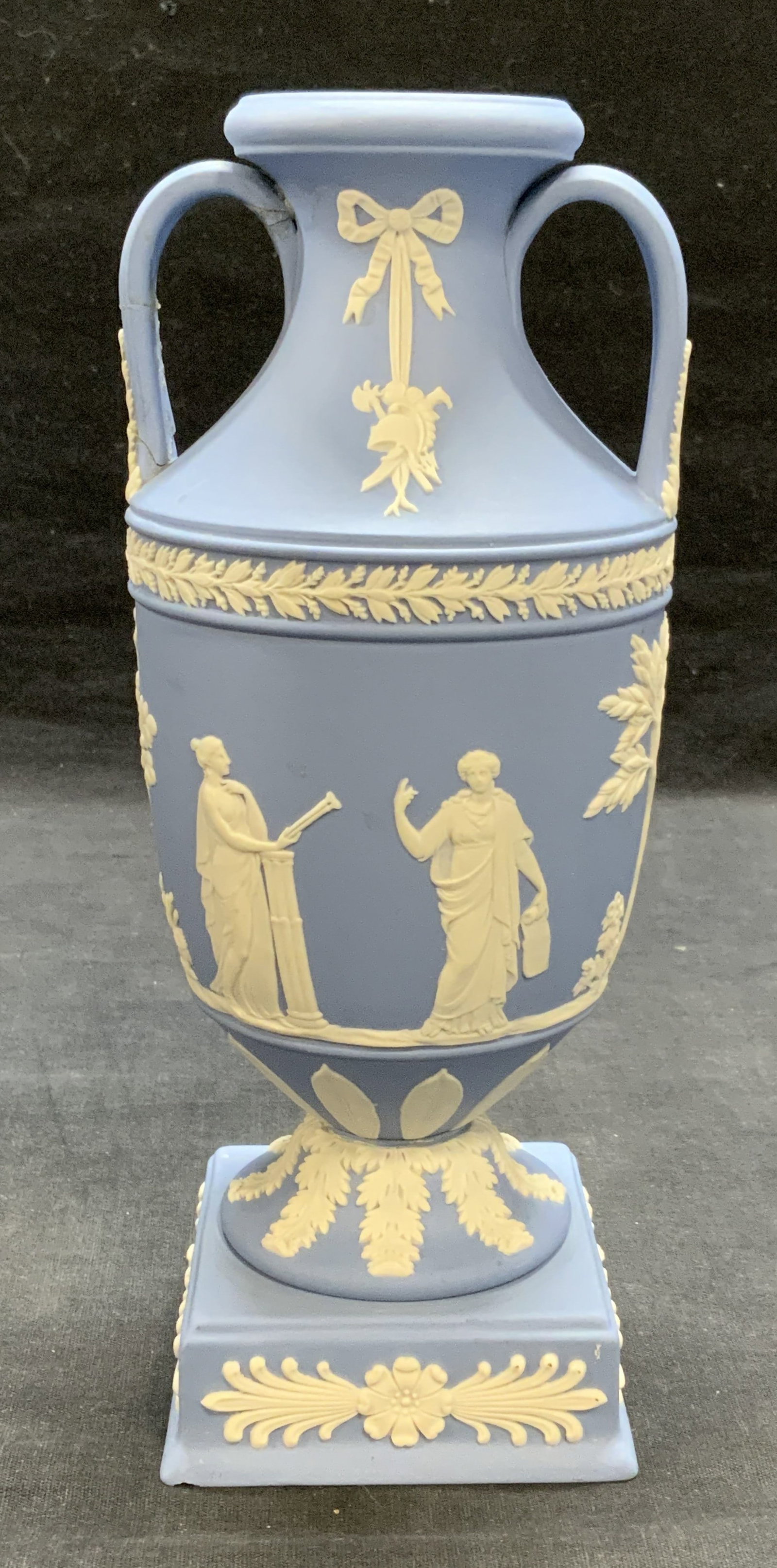WEDGEWOOD Blue Jasperware Footed Urn England (1 of 7)