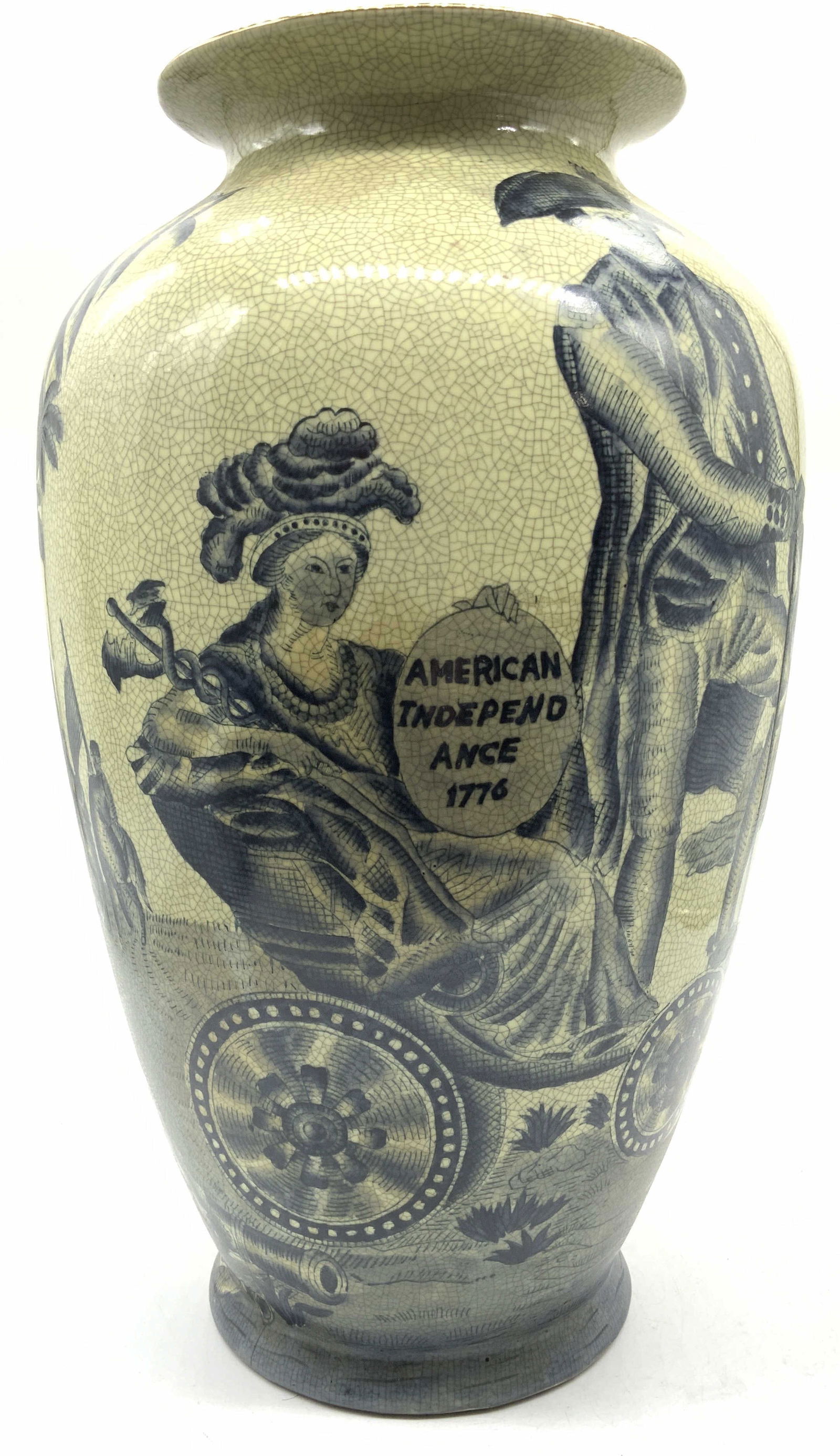 Washington & American Independence Porcelain Vase (1 of 14)