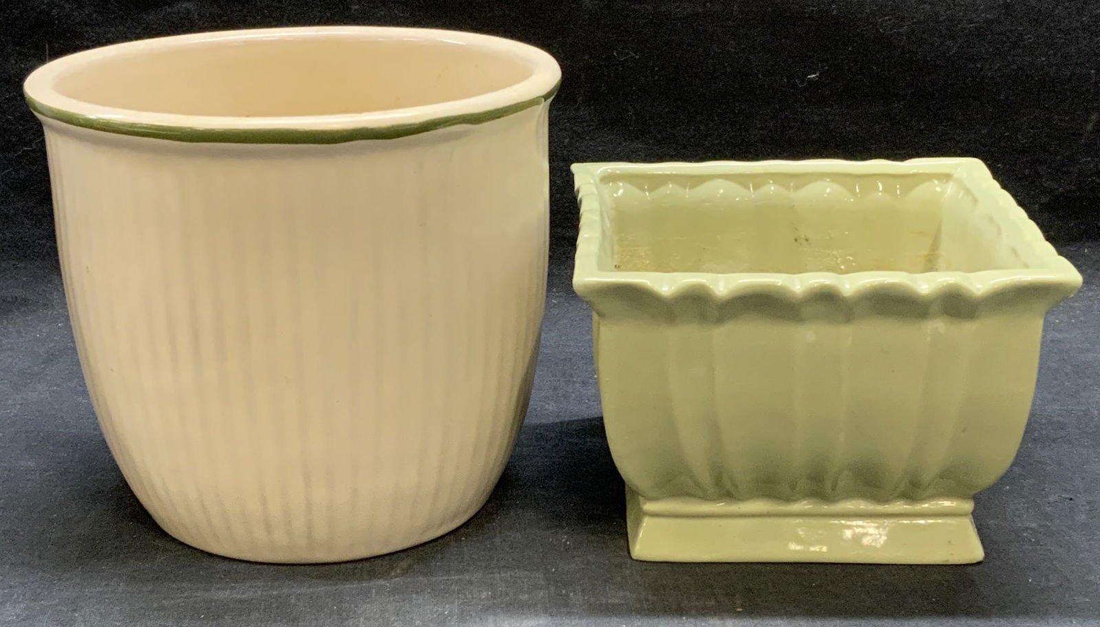 Lot 2 Green & White Ceramic Planters (1 of 6)
