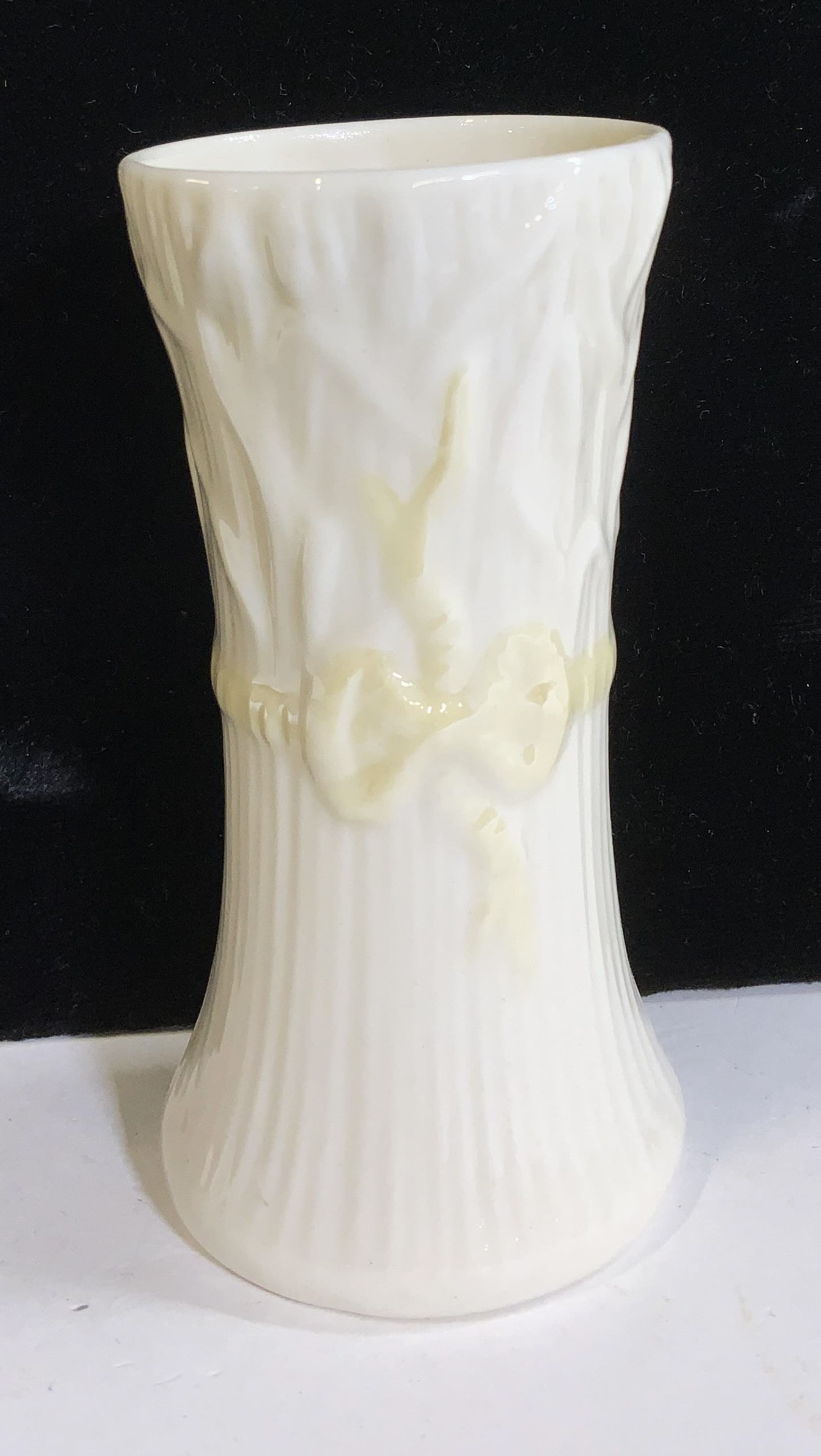 BELLEEK Ireland Porcelain Vase (1 of 6)