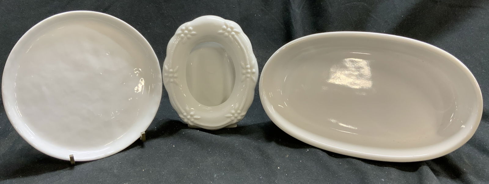 Lot 3 Assorted White Porcelain Tabletop (1 of 7)