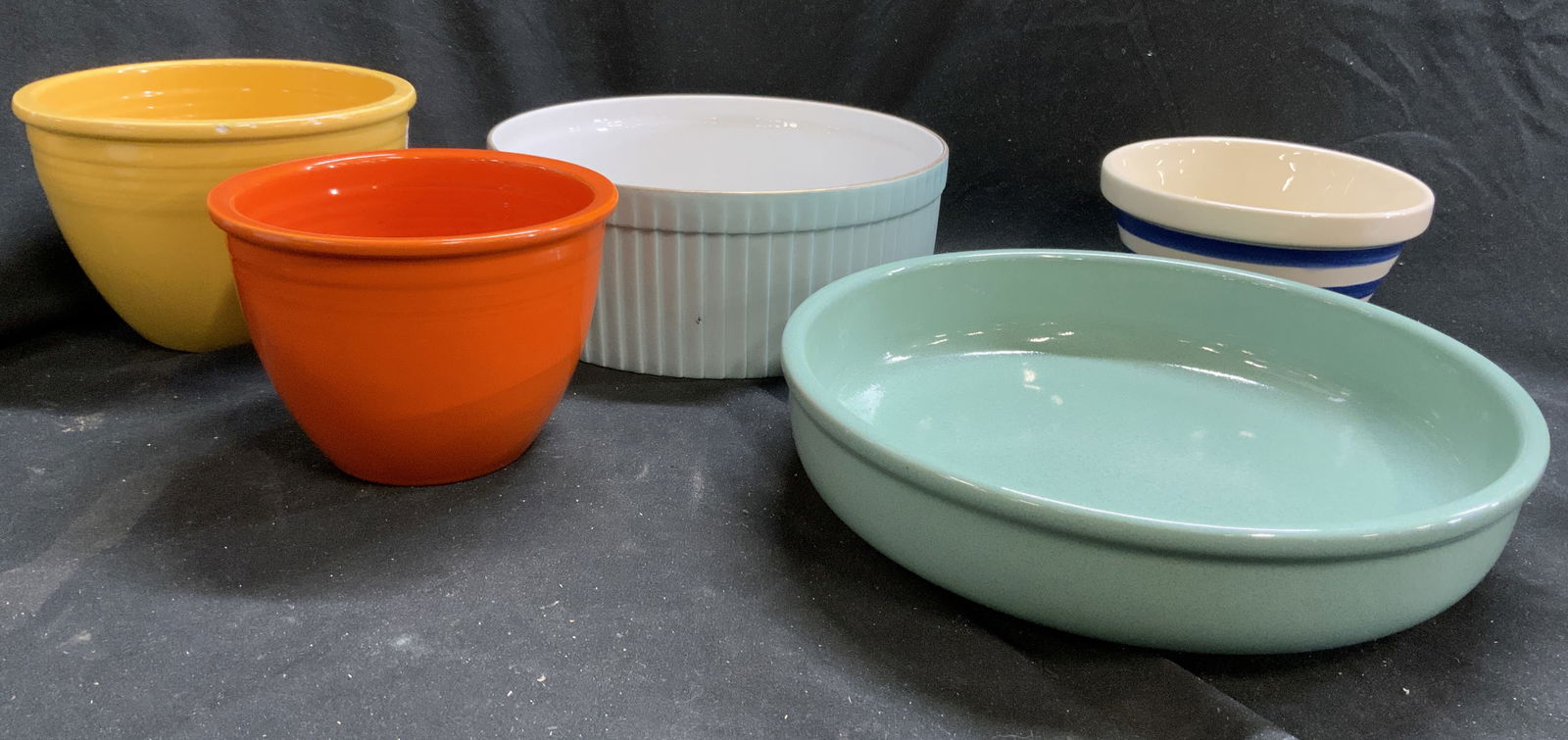 Lot 5 FIESTAWARE Porcelain Dishes & More (1 of 7)