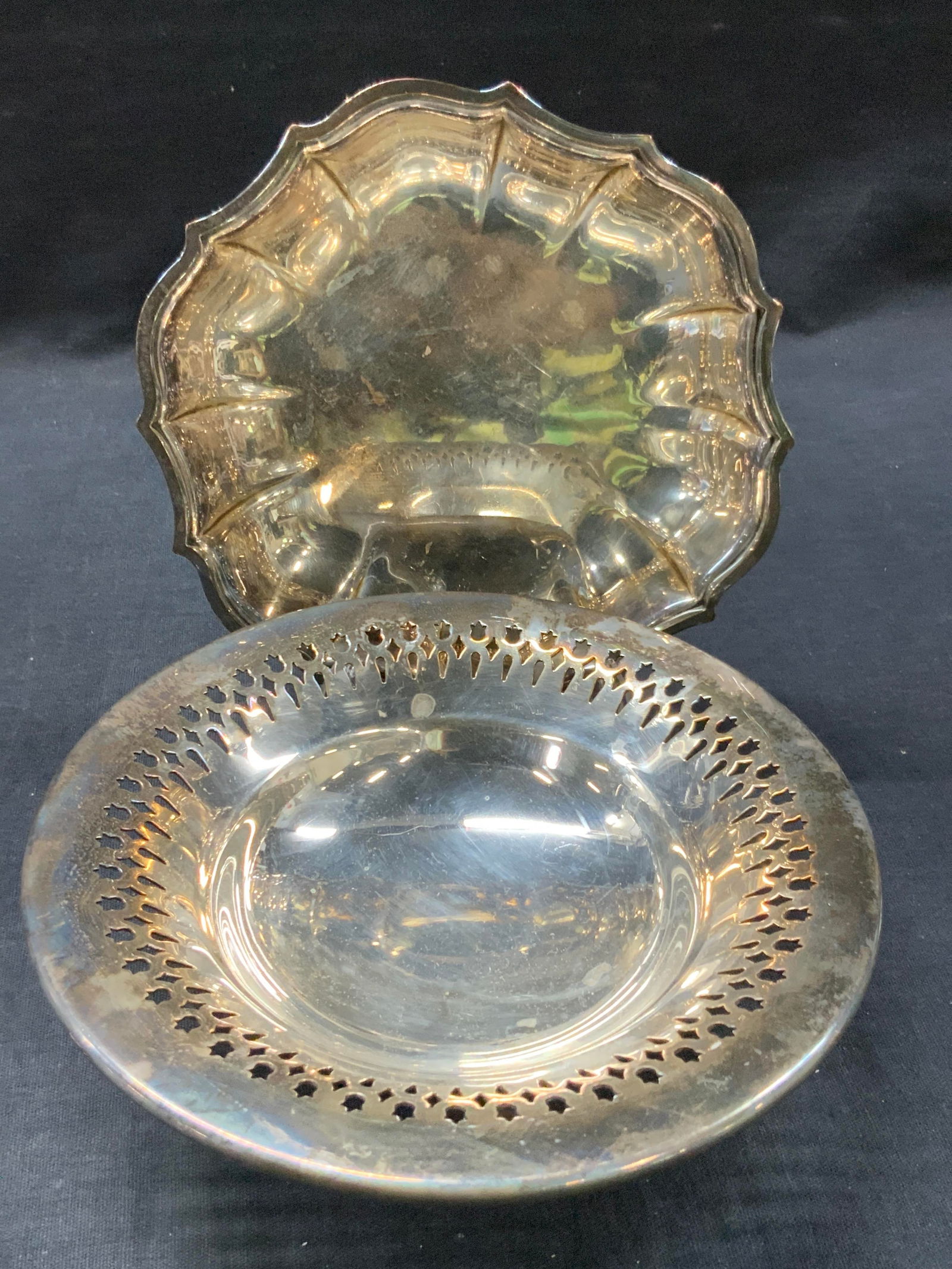 Lot 2 Poole & Chippendale Silver Plate Accessories (1 of 8)