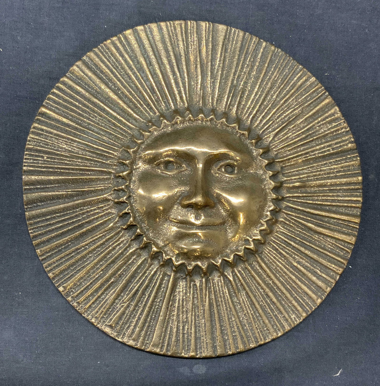 1983 White Swan Solid Bronze Sun Plaque (1 of 6)