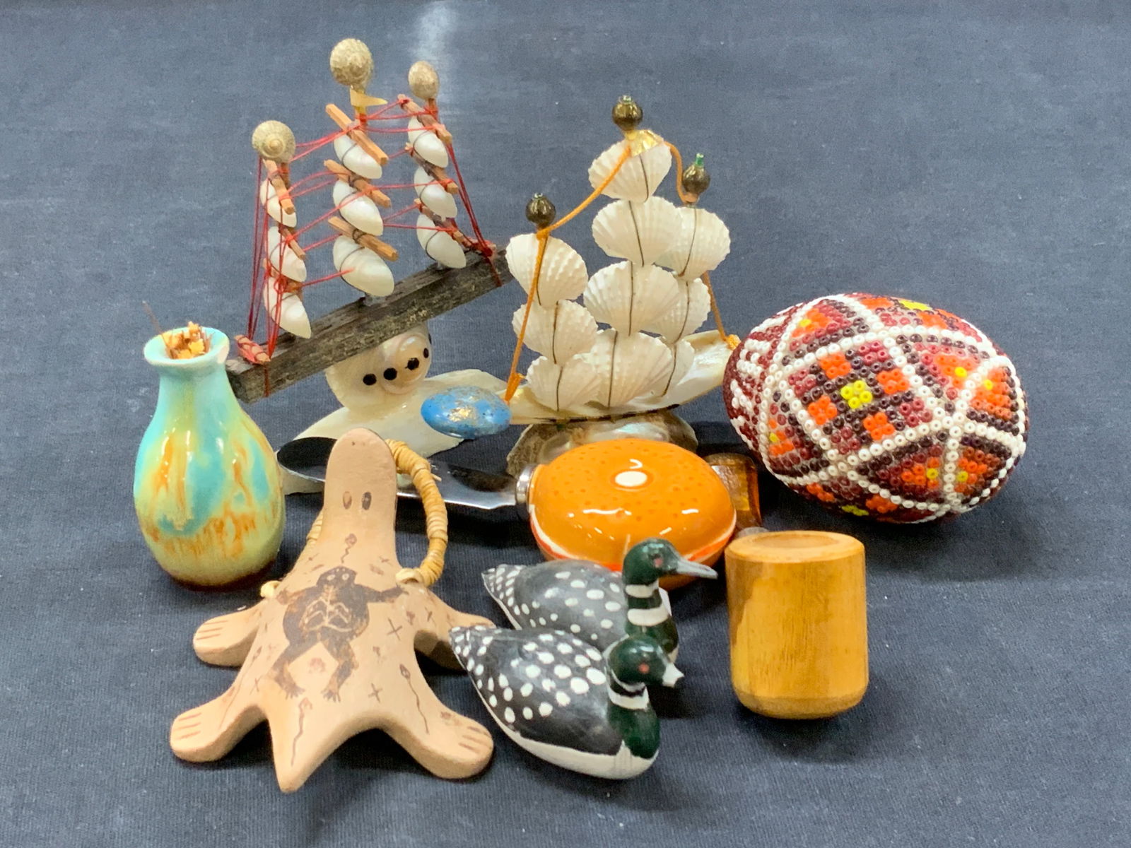 Lot 8 Assorted Beaded, Shell & Animal Accessories (1 of 16)