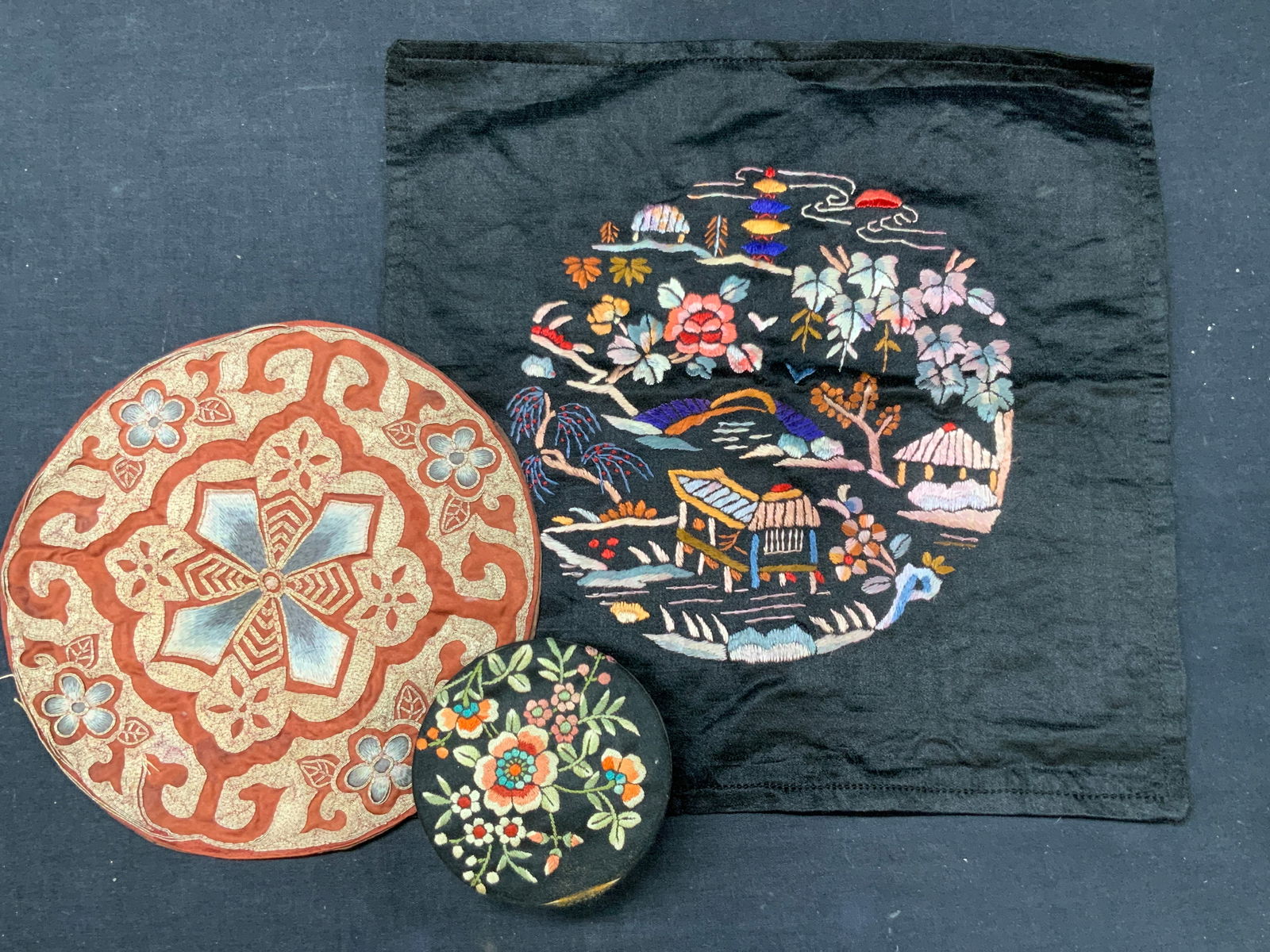 Lot 3 Assorted Vtg Embroidery Textile Accessories (1 of 14)