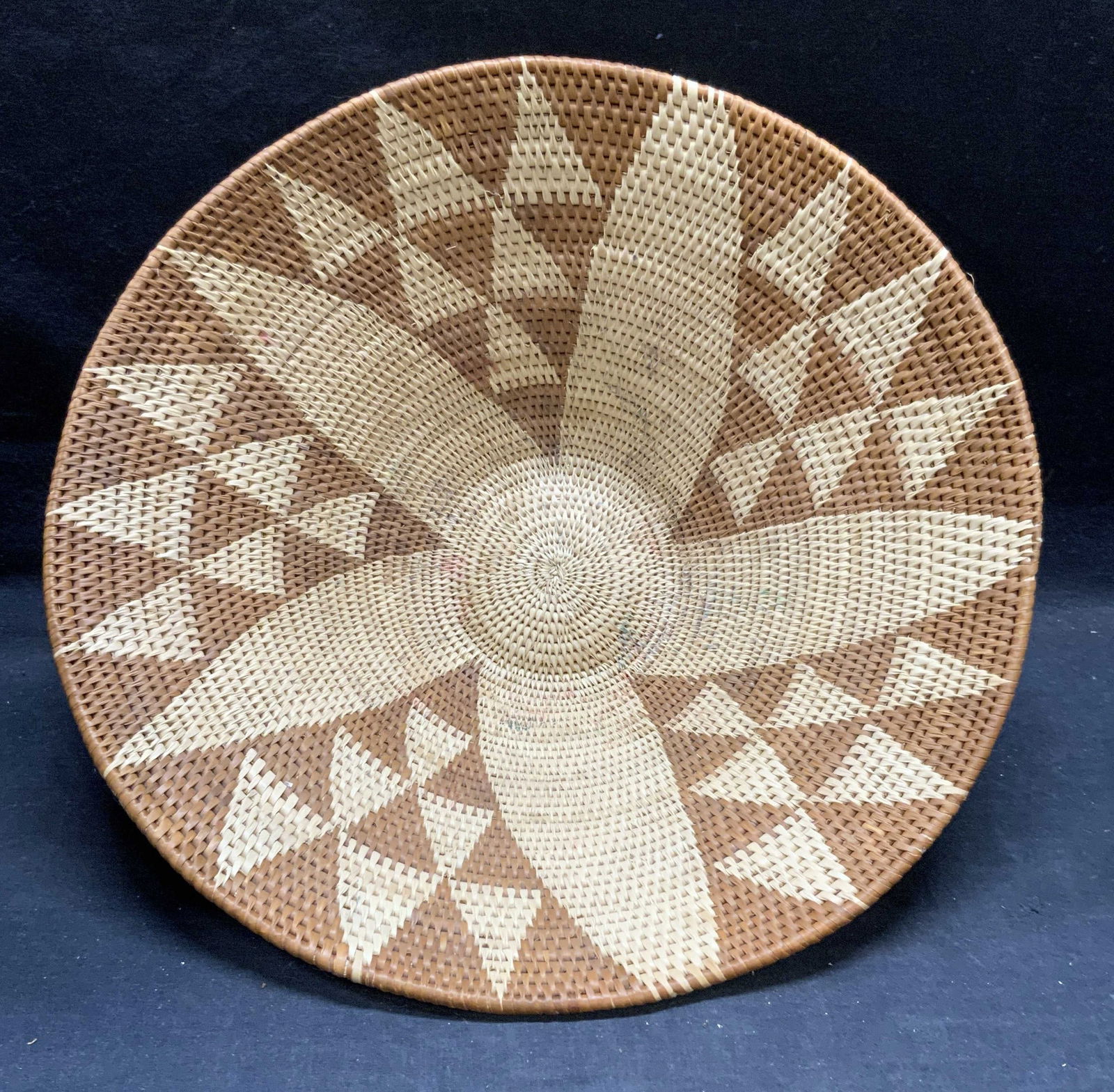 Woven Flower Basket/Bowl (1 of 6)