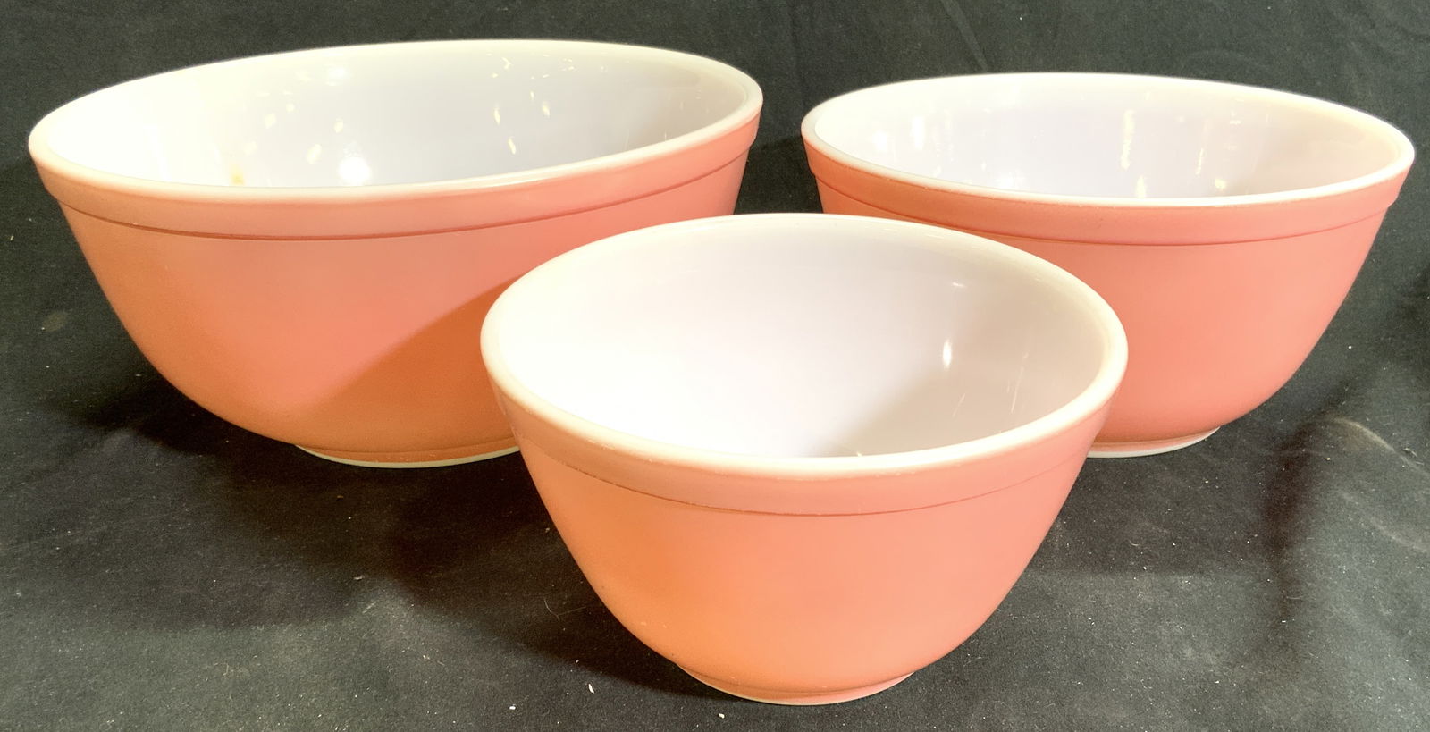 PYREX Set 3 Glass Serving Bowls Pink (1 of 6)