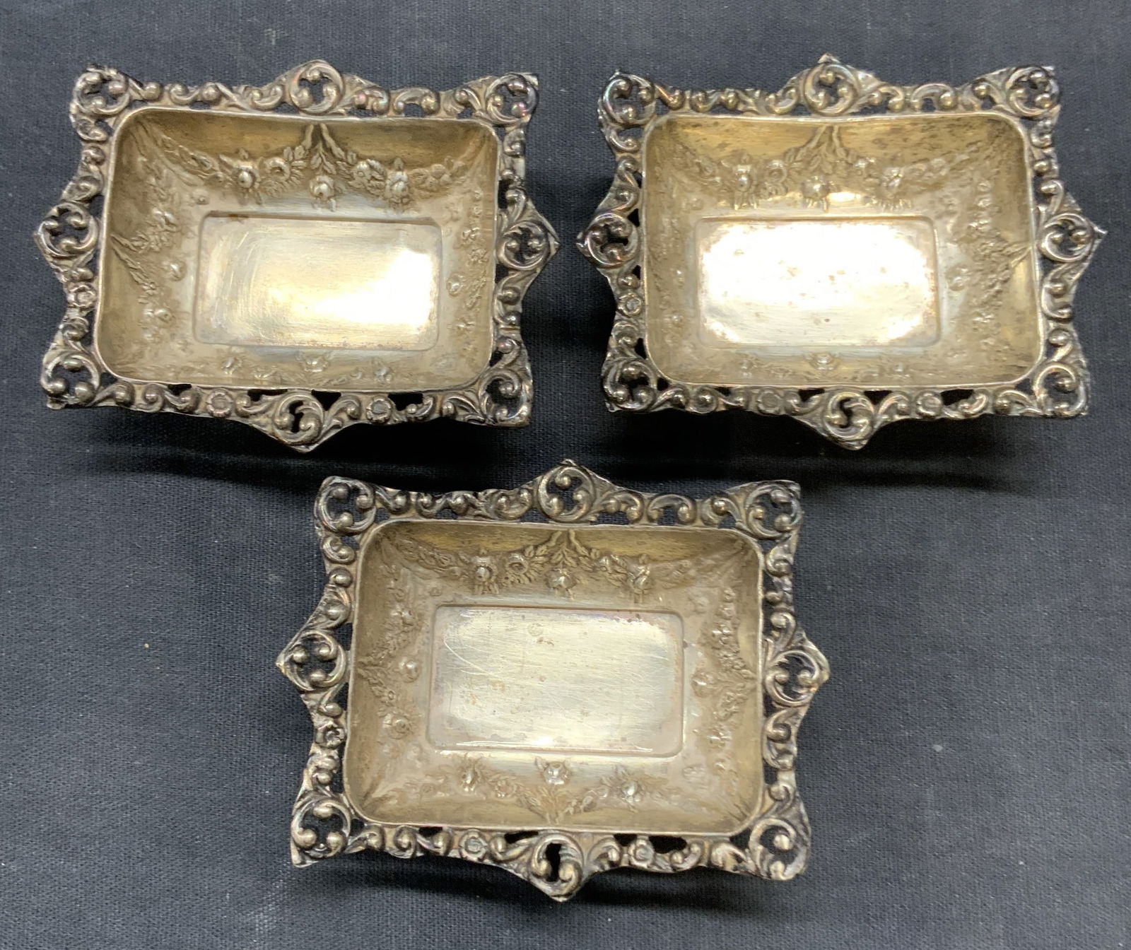 Set 3 Hallmarked HM Sterling Silver Trinket Dishes (1 of 7)
